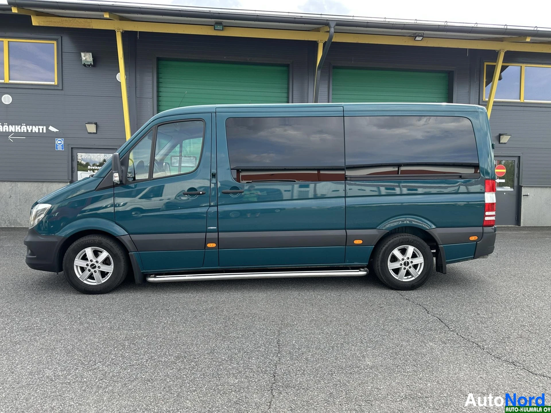 Vihreä Mercedes-Benz Sprinter 316 CDI 2017, sivulta, kuva 5