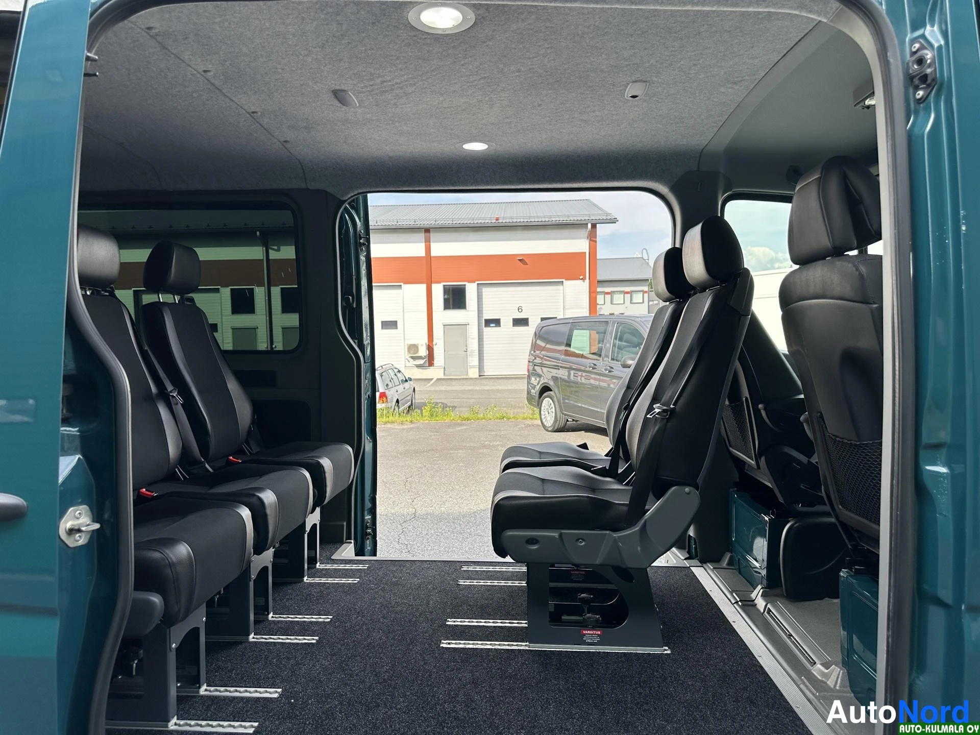 Vihreä Mercedes-Benz Sprinter 316 CDI 2017, takaistuimet, kuva 19