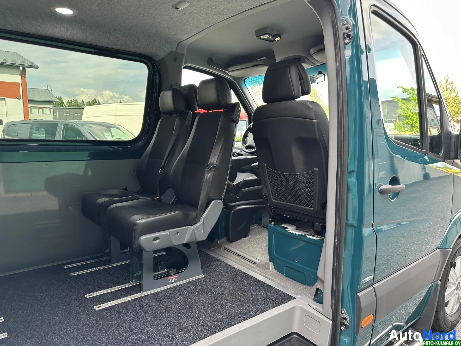 Vihreä Mercedes-Benz Sprinter 316 CDI 2017, takaistuimet, kuva 21
