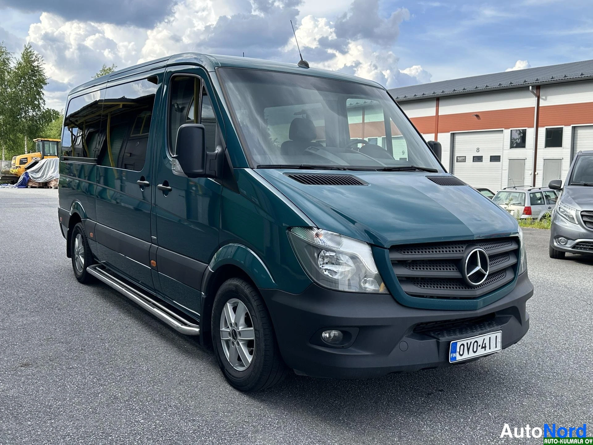 Vihreä Mercedes-Benz Sprinter 316 CDI 2017, etuviisto, keula oikealle, kuva 3