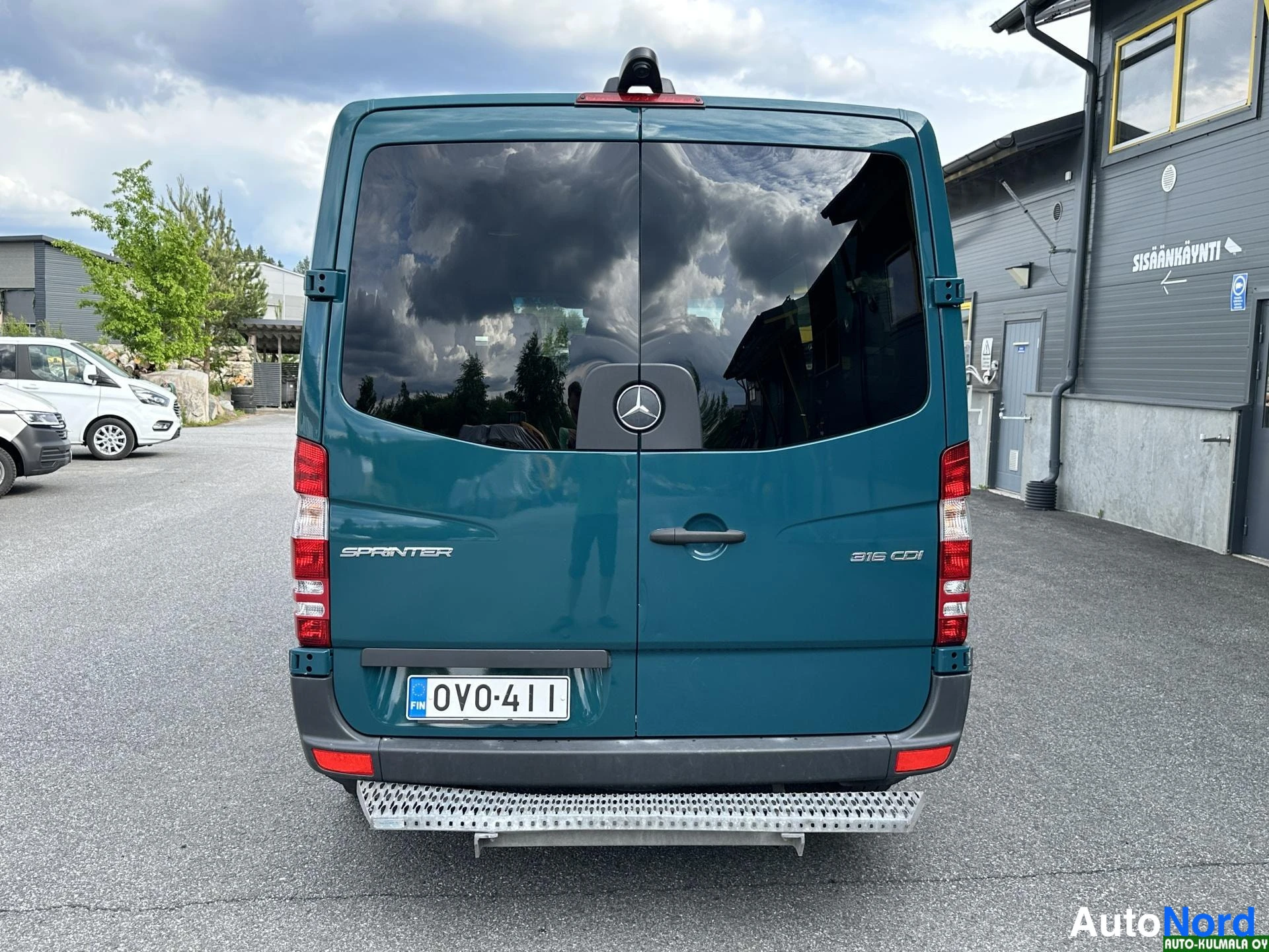 Vihreä Mercedes-Benz Sprinter 316 CDI 2017, takaa, kuva 9