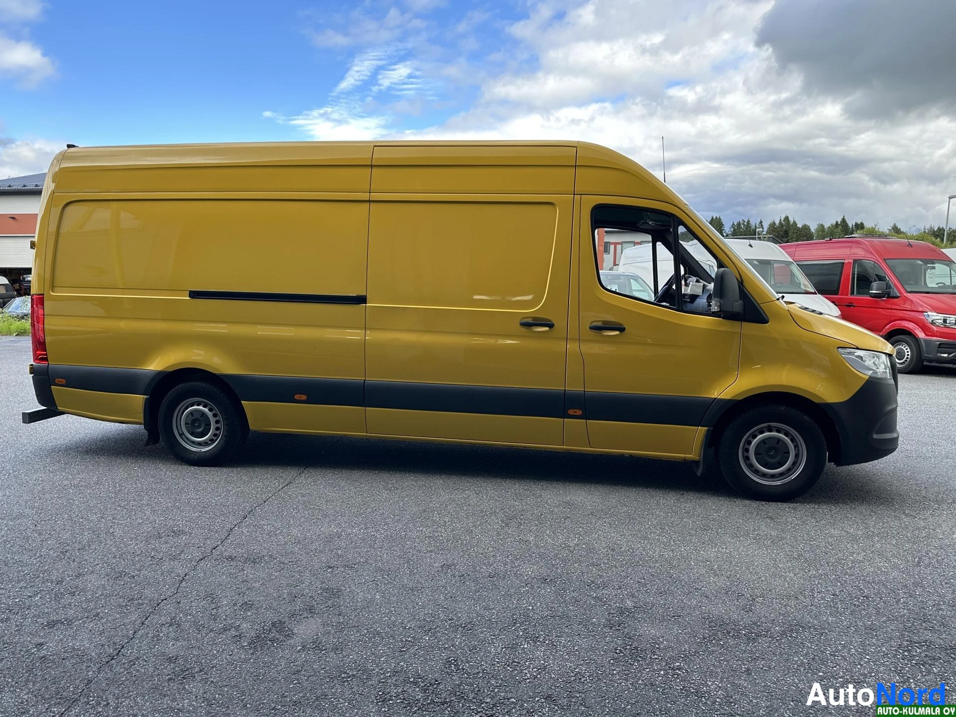 Keltainen Mercedes-Benz Sprinter 316 CDI 2019, etuviisto, keula oikealle, kuva 5