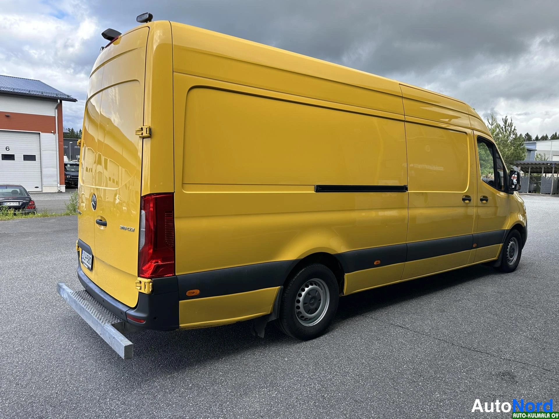 Keltainen Mercedes-Benz Sprinter 316 CDI 2019, takaviisto, kuva 9