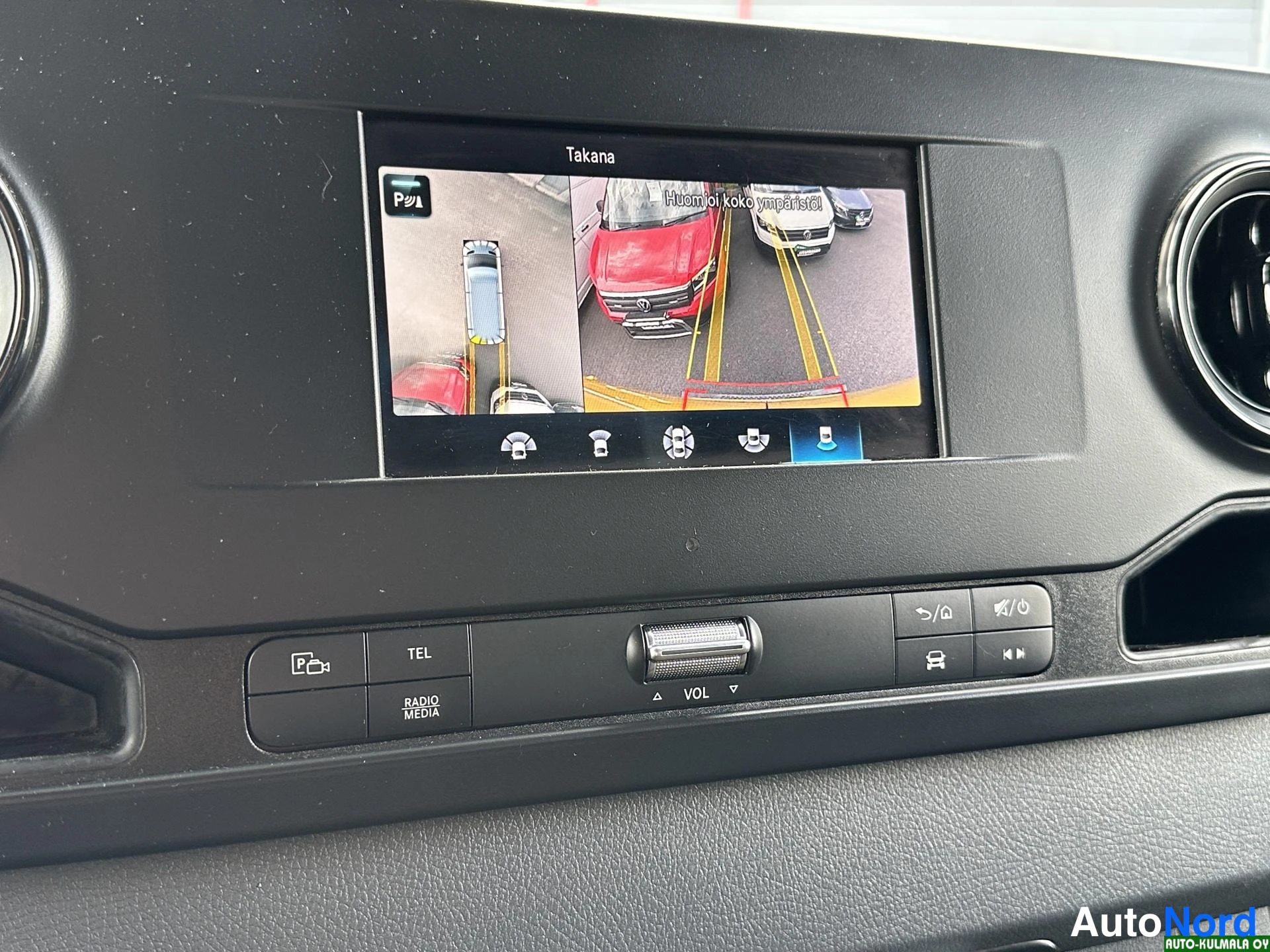 Keltainen Mercedes-Benz Sprinter 316 CDI 2019, yksityiskohta, kuva 27
