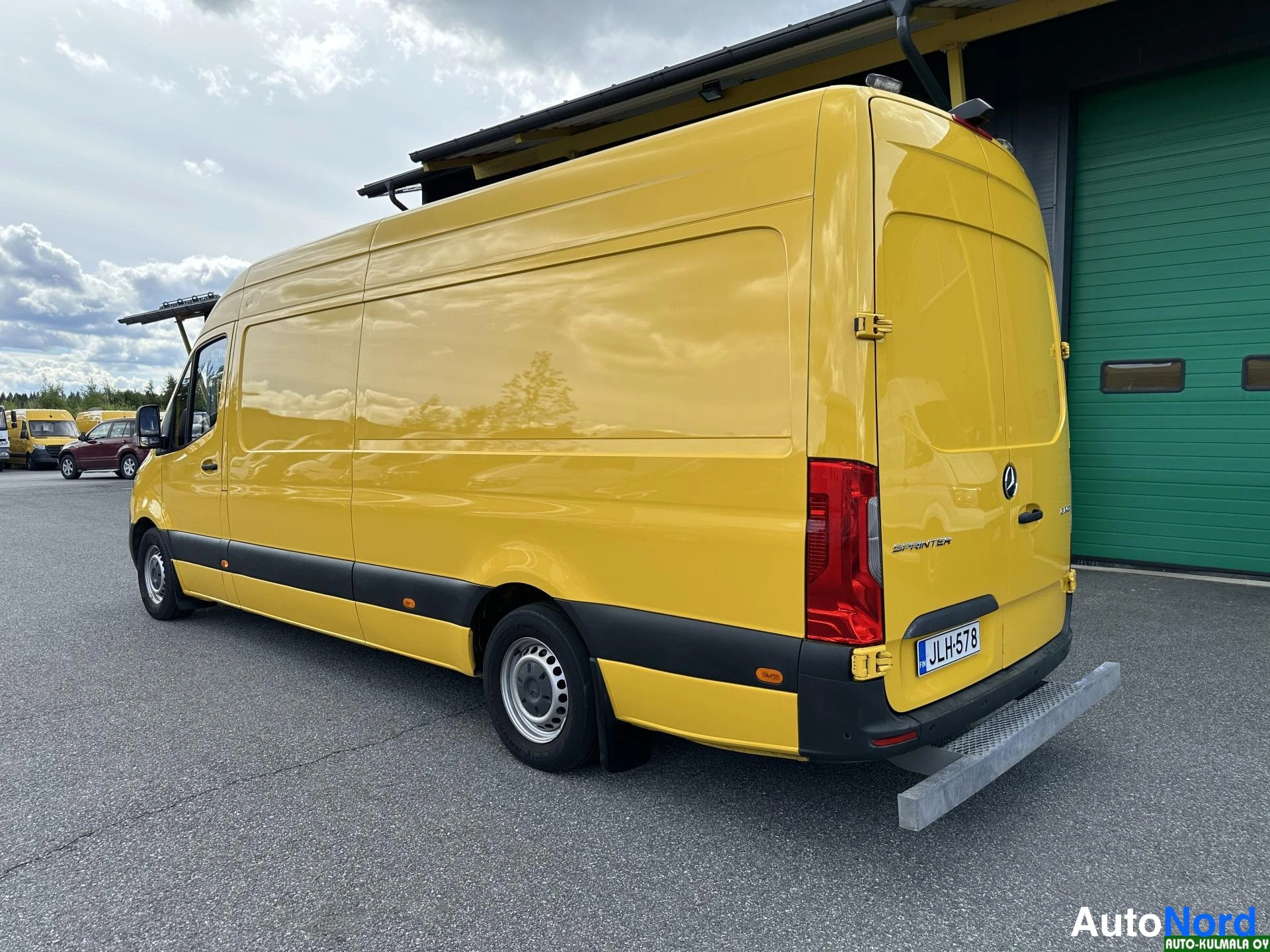 Keltainen Mercedes-Benz Sprinter 316 CDI 2019, takaviisto, kuva 9
