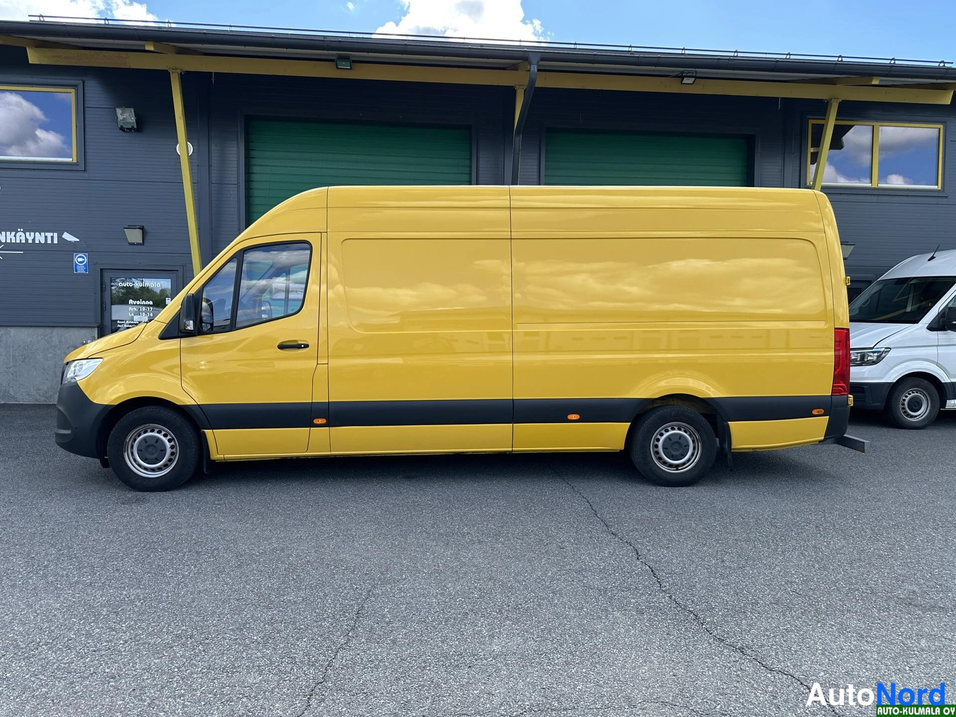 Keltainen Mercedes-Benz Sprinter 316 CDI 2019, sivulta, kuva 6