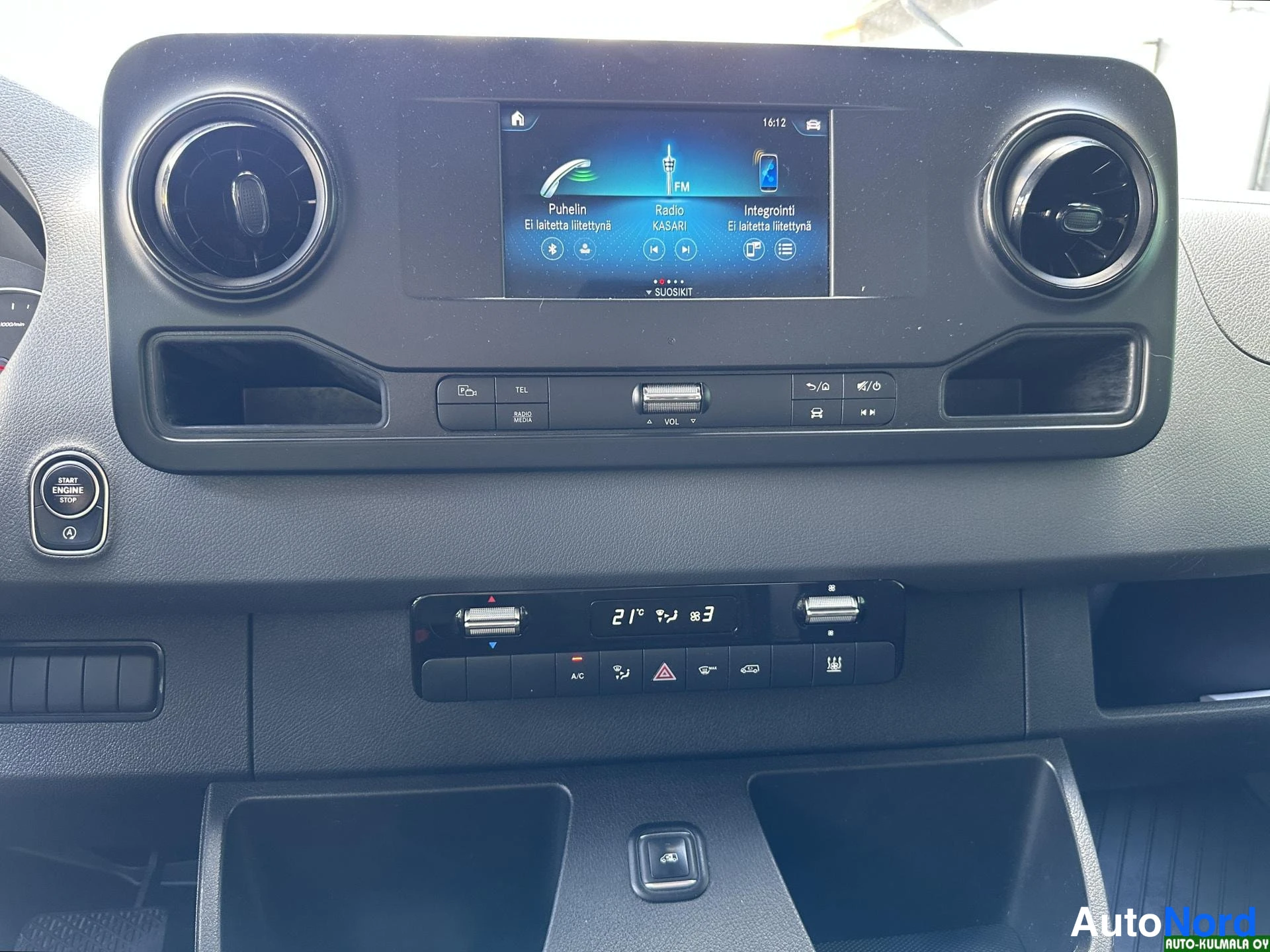 Keltainen Mercedes-Benz Sprinter 316 CDI 2019, yksityiskohta, kuva 19
