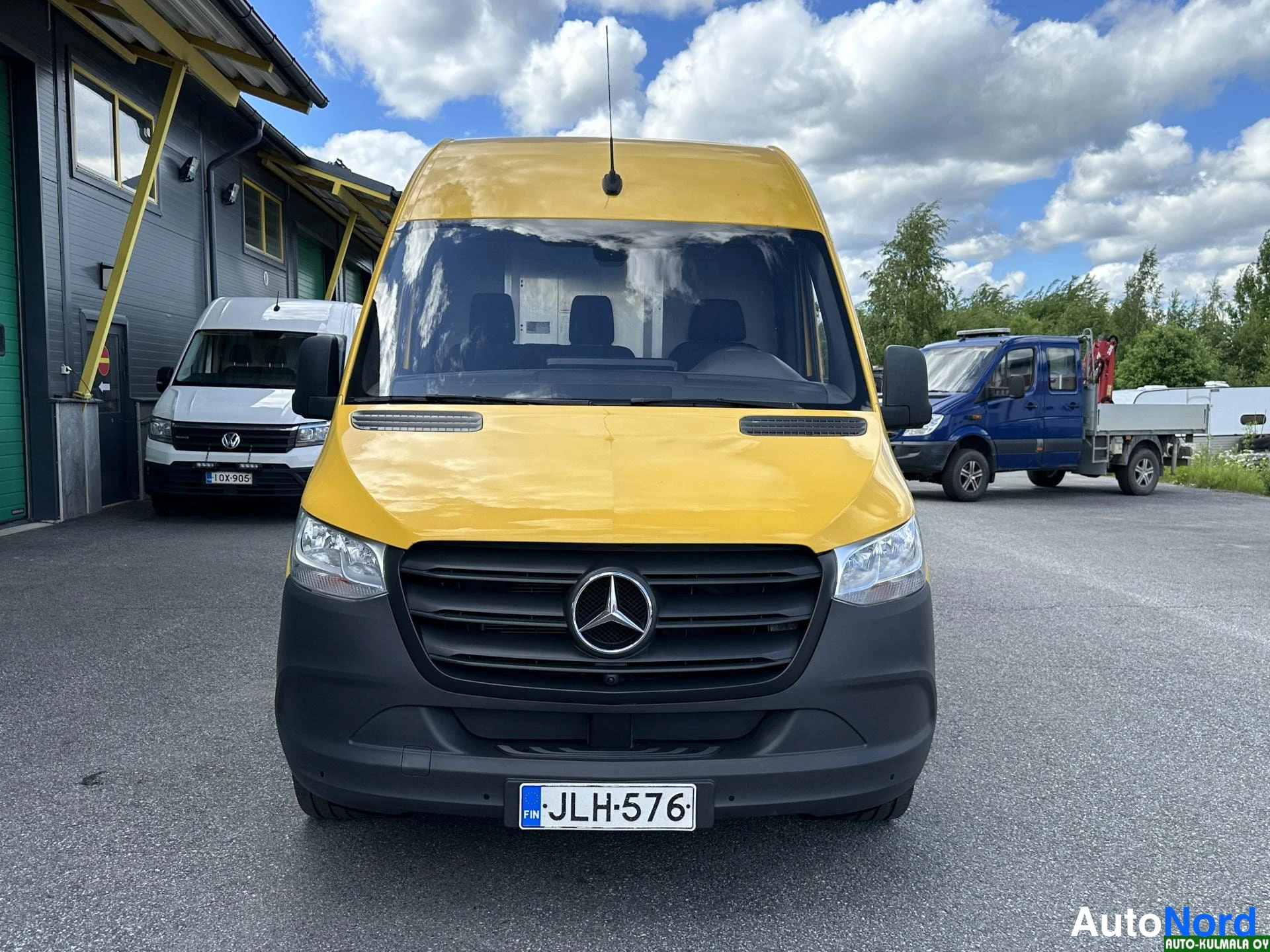 Keltainen Mercedes-Benz Sprinter 316 CDI 2019, edestä, kuva 5