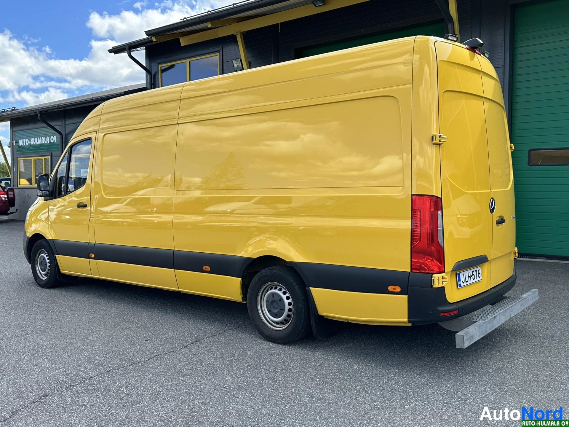 Keltainen Mercedes-Benz Sprinter 316 CDI 2019, takaviisto, kuva 9