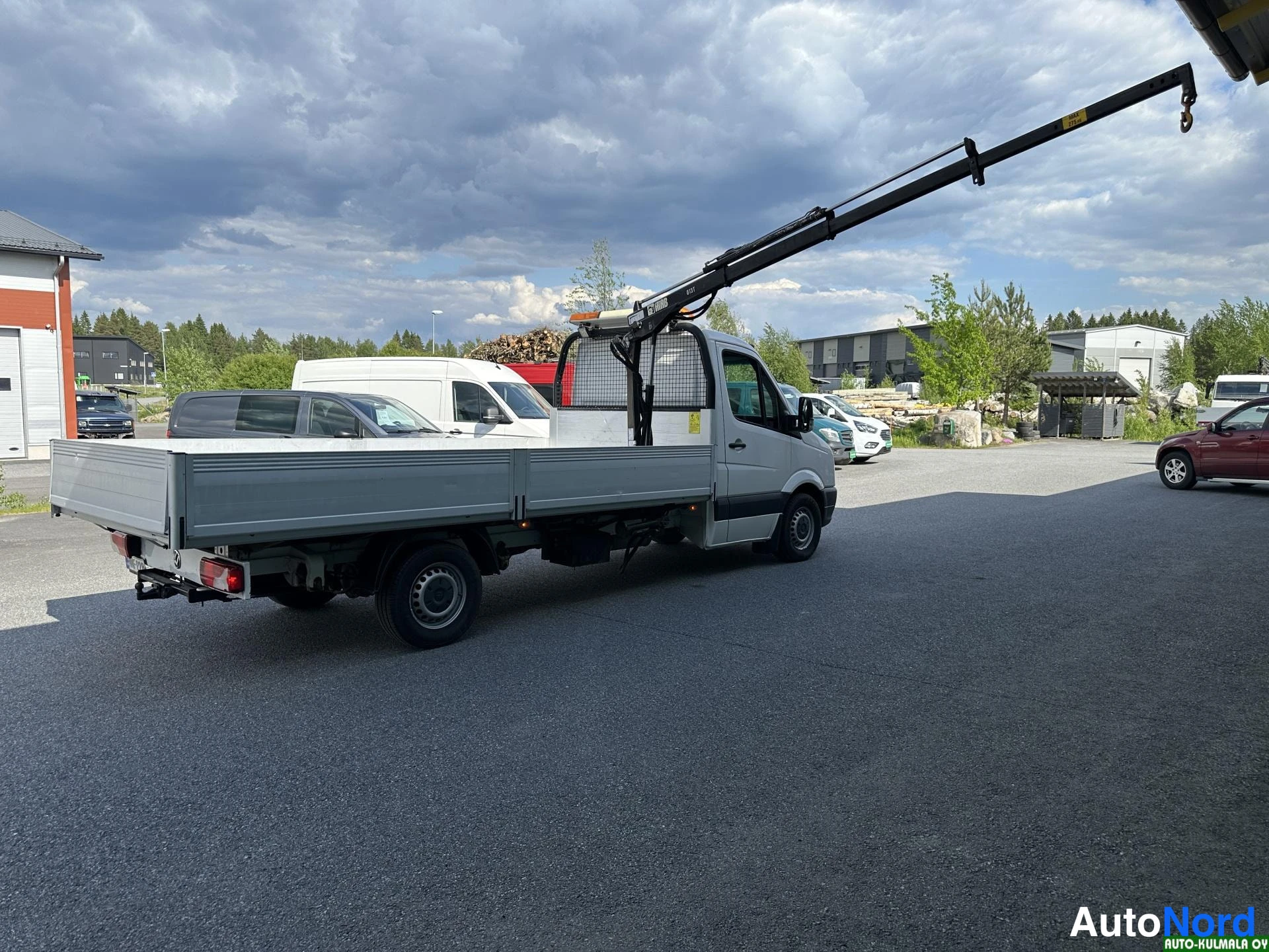 Valkoinen Volkswagen Crafter 2015, takaviisto, kuva 15