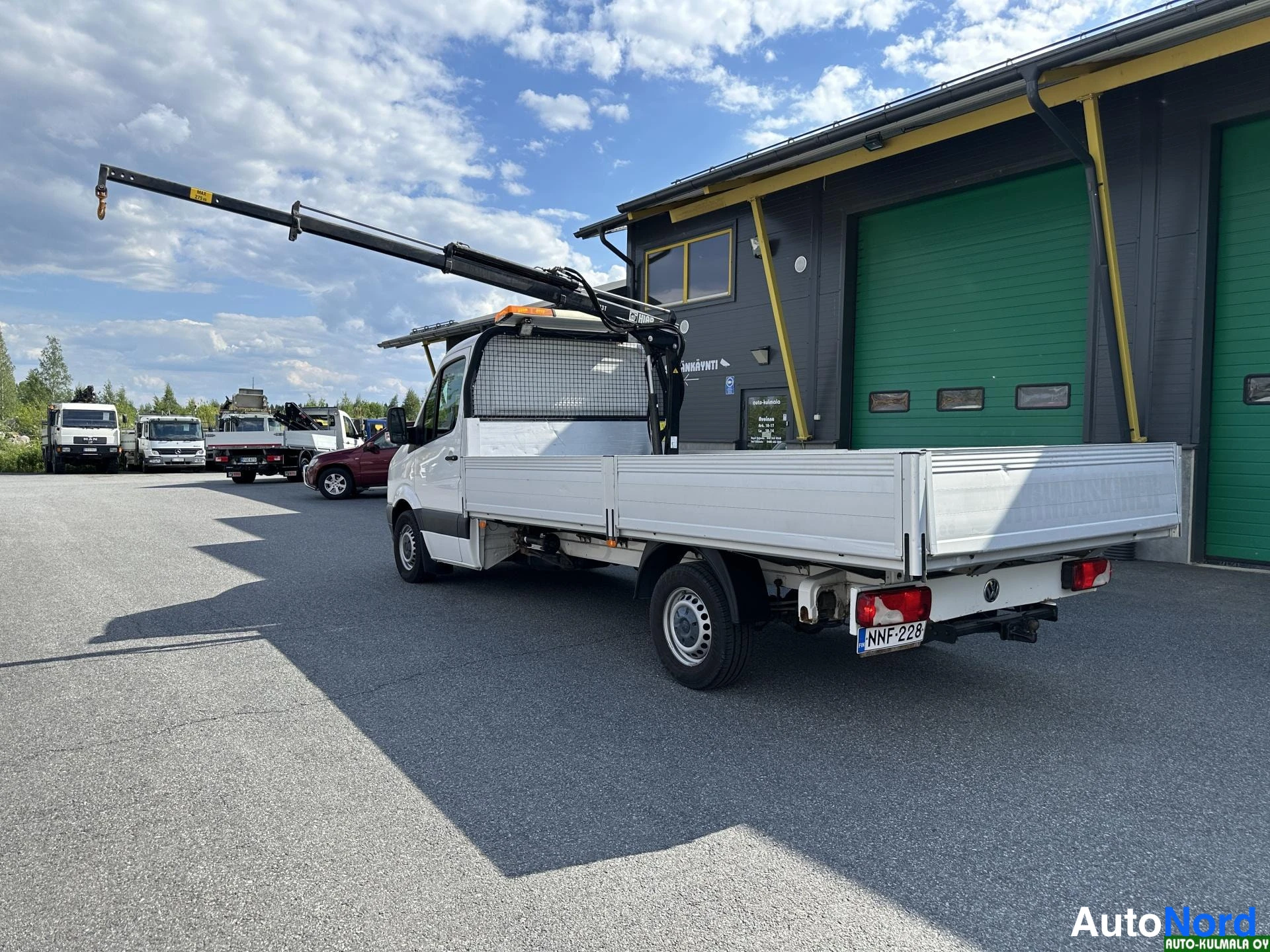 Valkoinen Volkswagen Crafter 2015, takaviisto, kuva 16