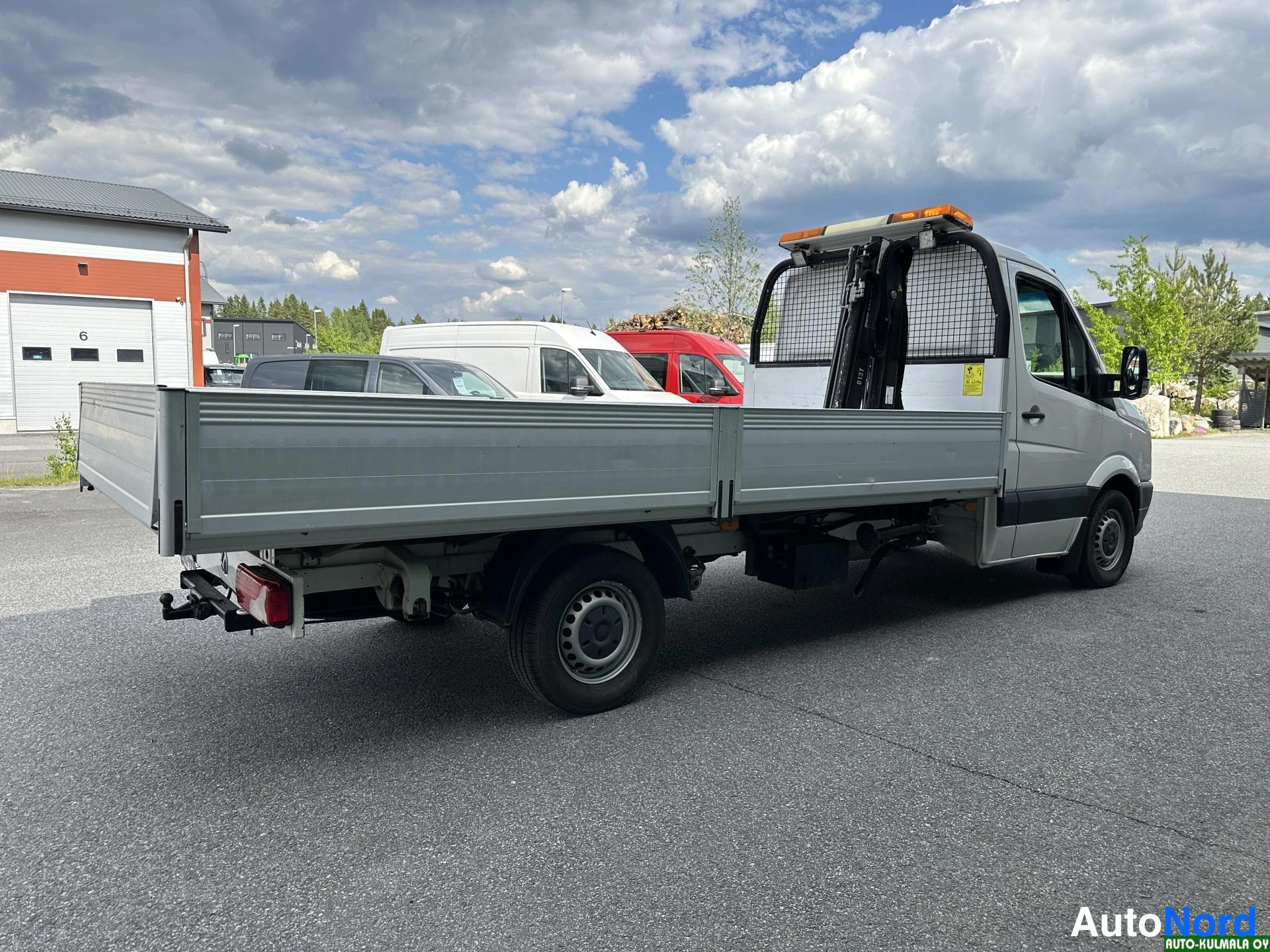 Valkoinen Volkswagen Crafter 2015, takaviisto, kuva 17