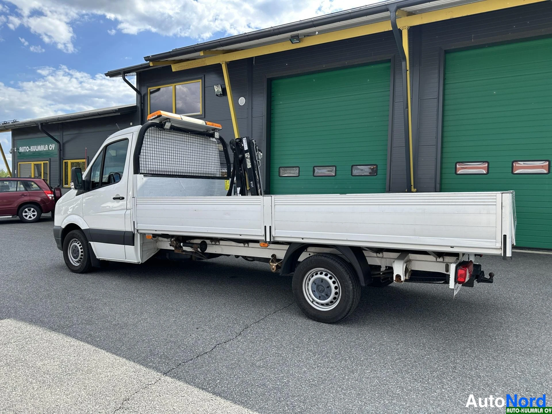 Valkoinen Volkswagen Crafter 2015, takaviisto, kuva 14