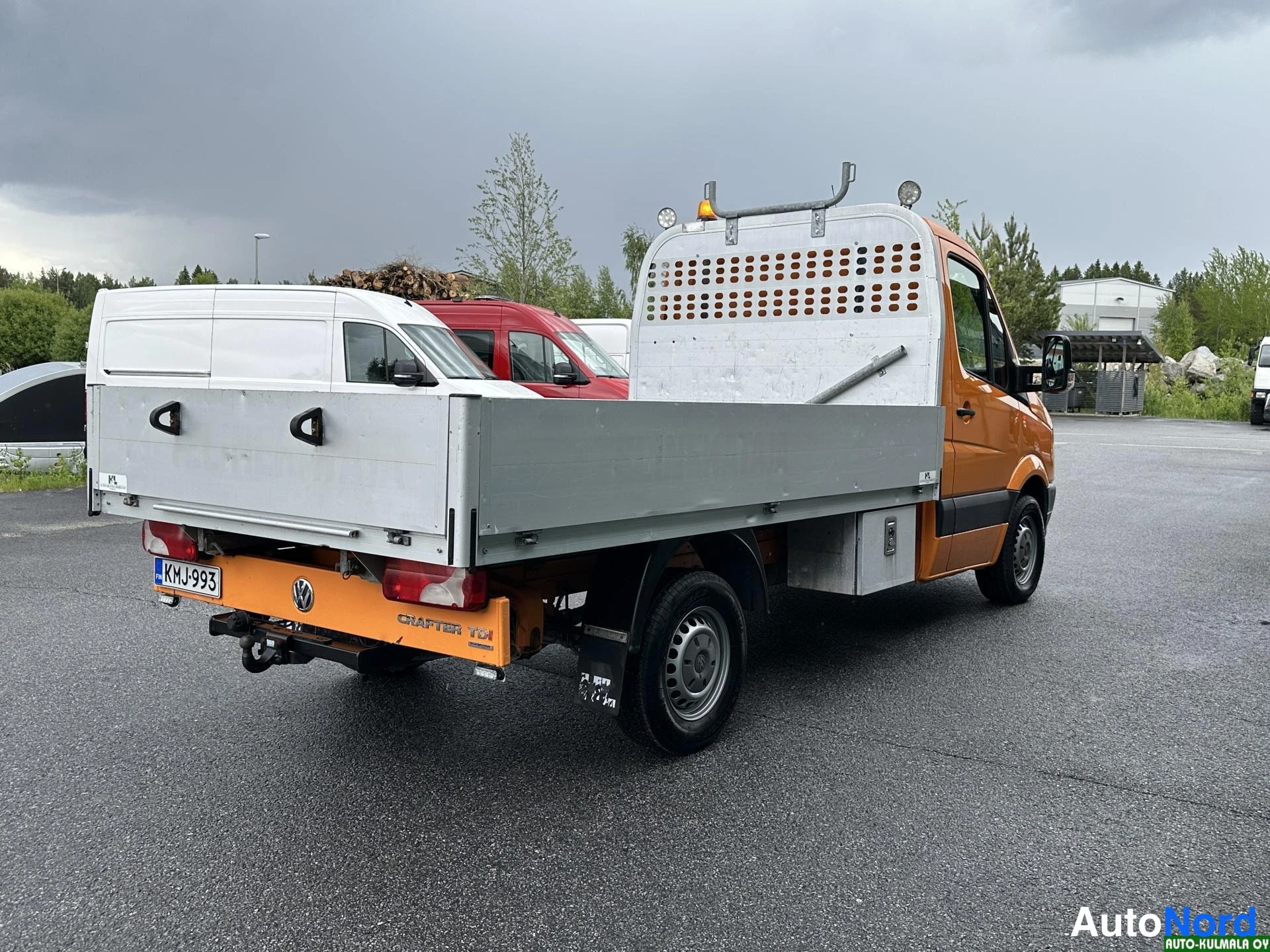 Oranssi Volkswagen Crafter 2013, takaviisto, kuva 11