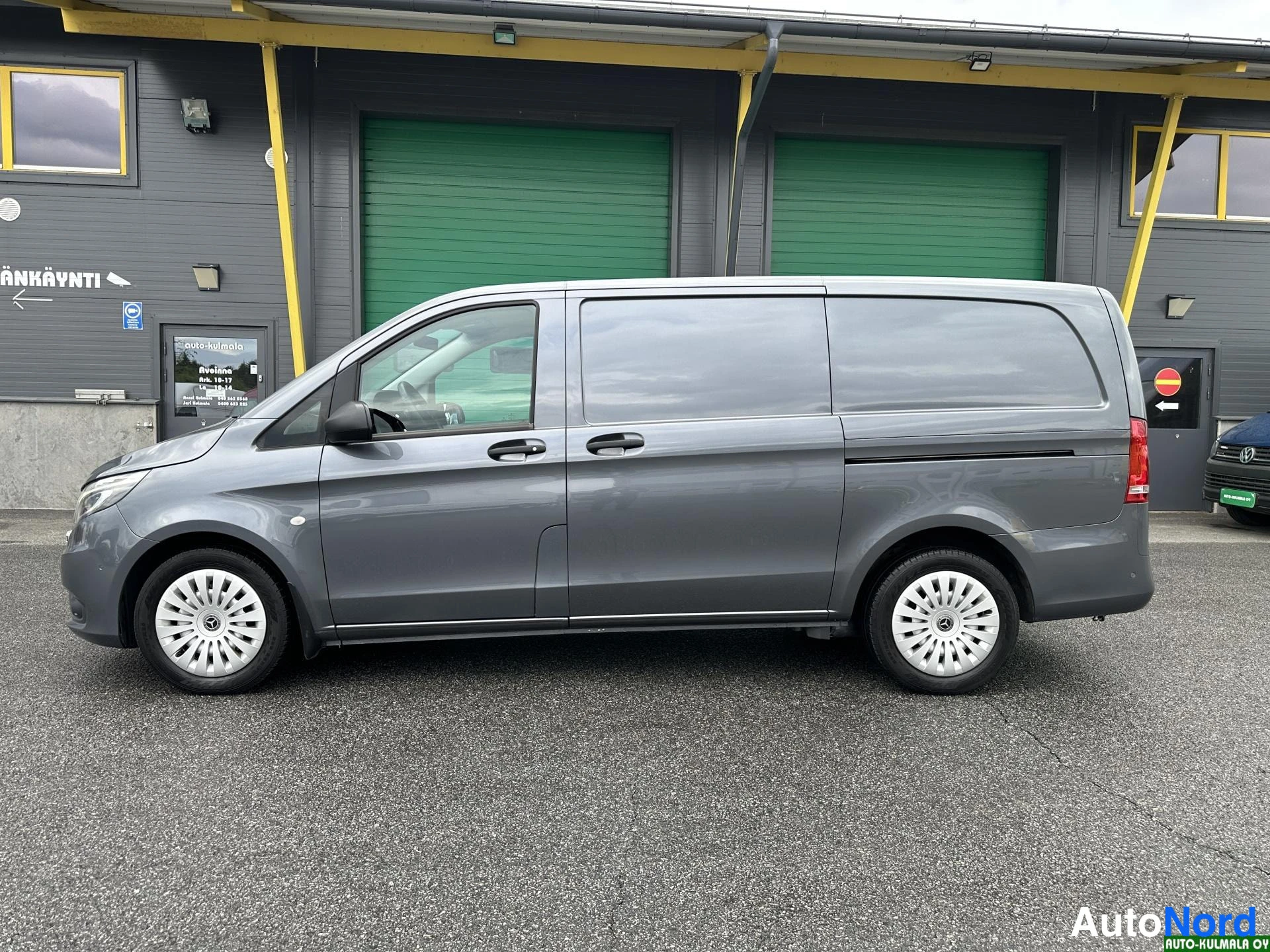 Harmaa Mercedes-Benz Vito 116 CDI 2017, sivulta, kuva 7