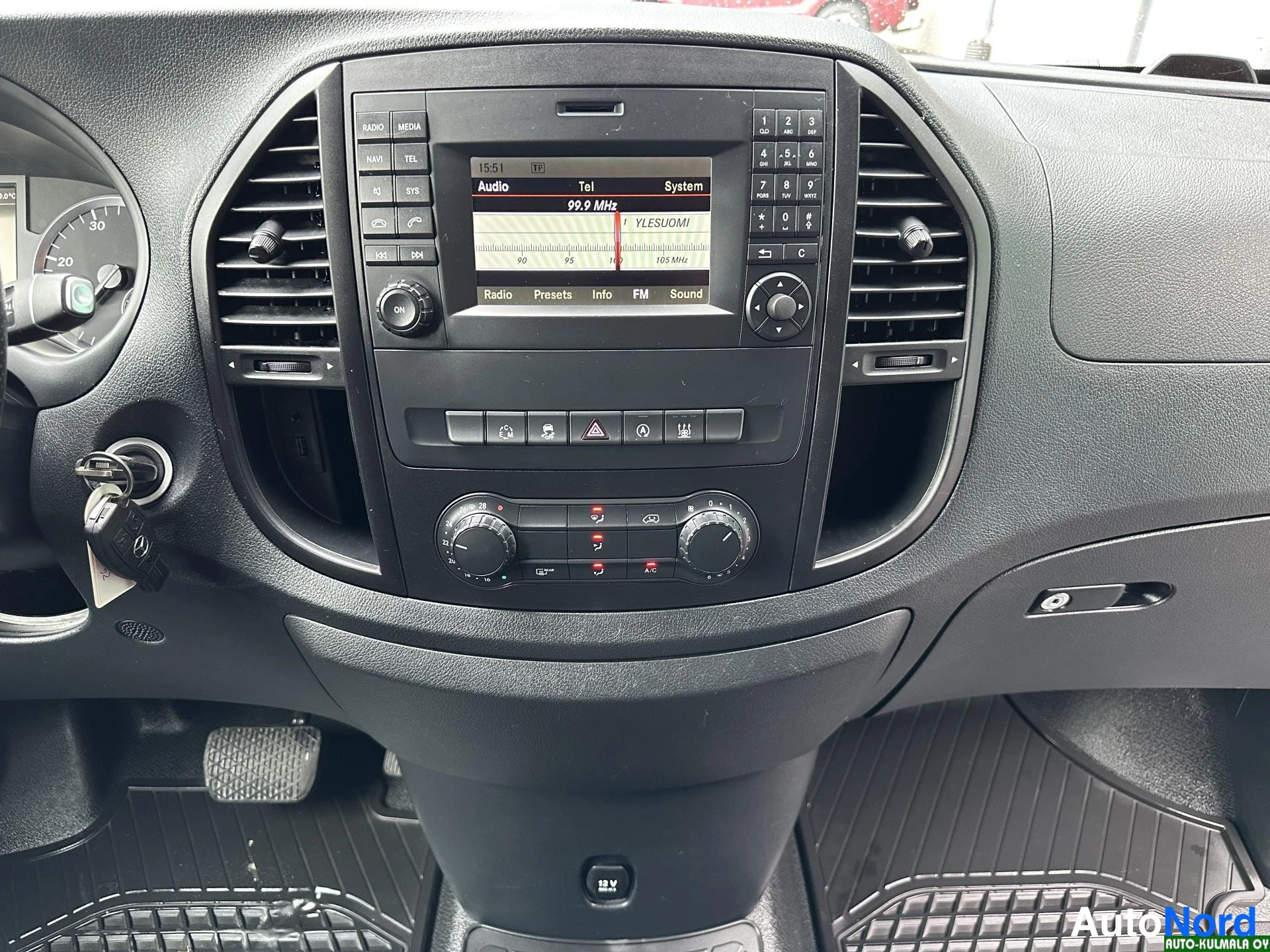 Harmaa Mercedes-Benz Vito 116 CDI 2017, yksityiskohta, kuva 32