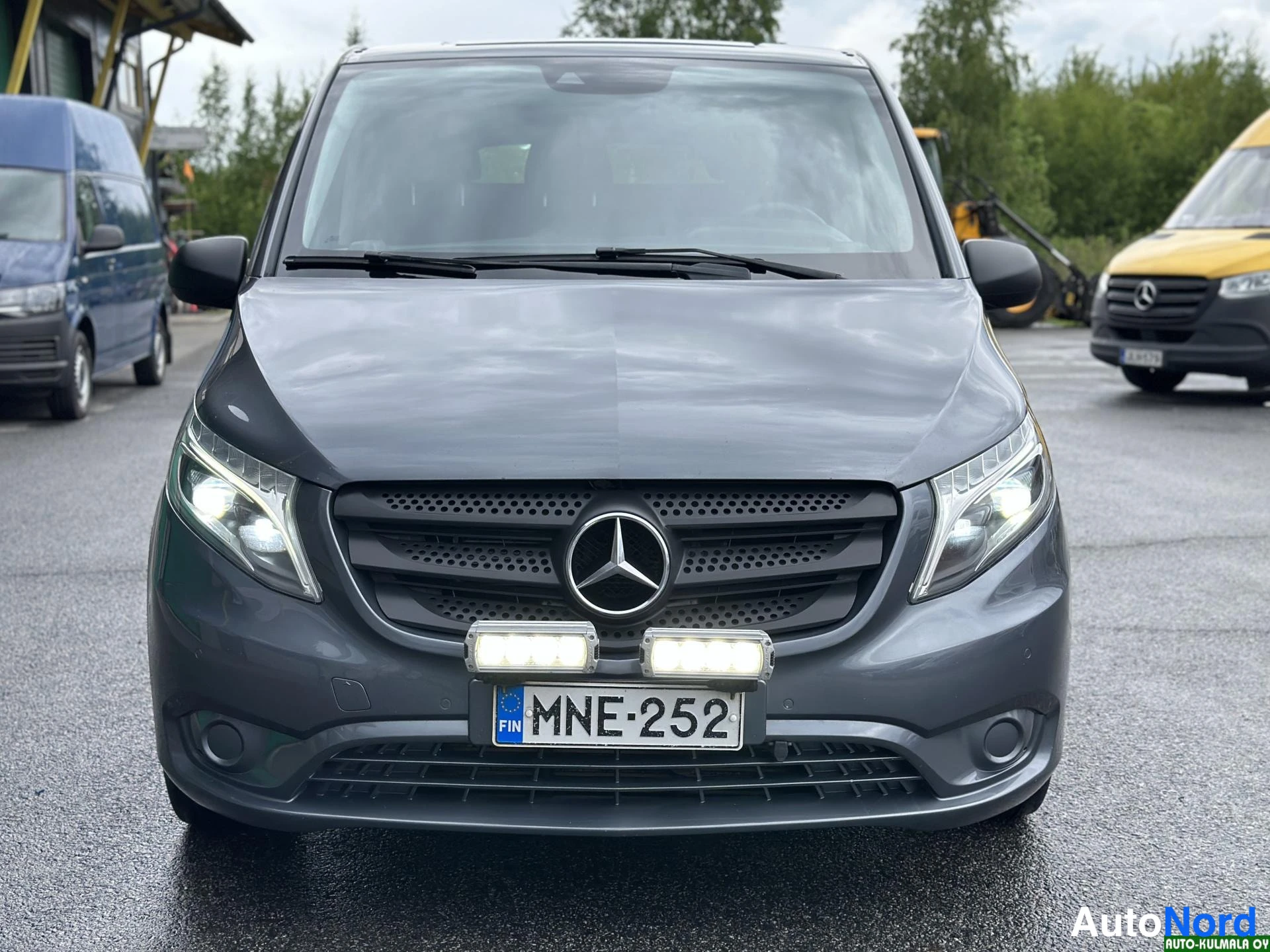 Harmaa Mercedes-Benz Vito 116 CDI 2017, edestä, kuva 6
