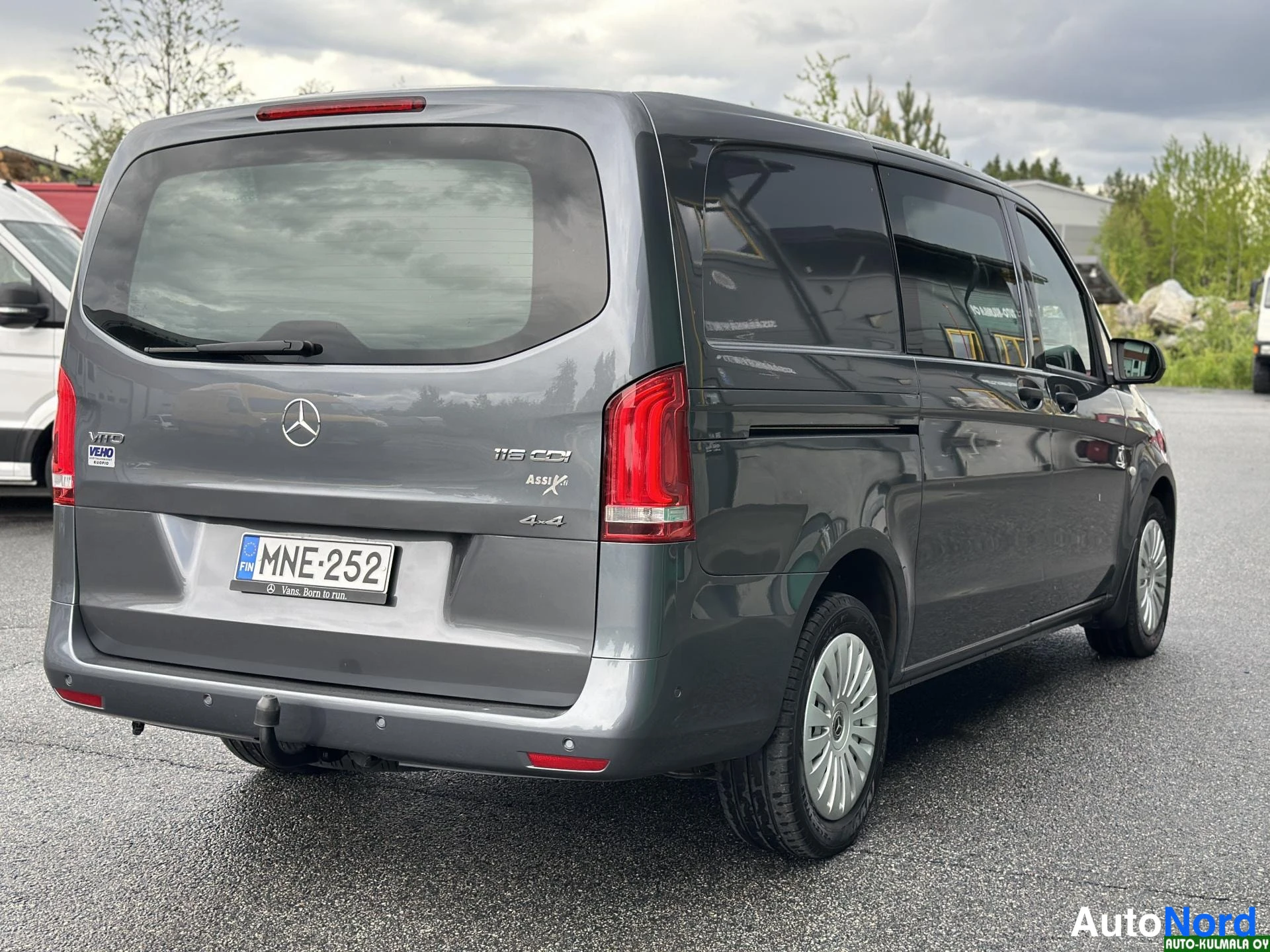 Harmaa Mercedes-Benz Vito 116 CDI 2017, takaviisto, kuva 14