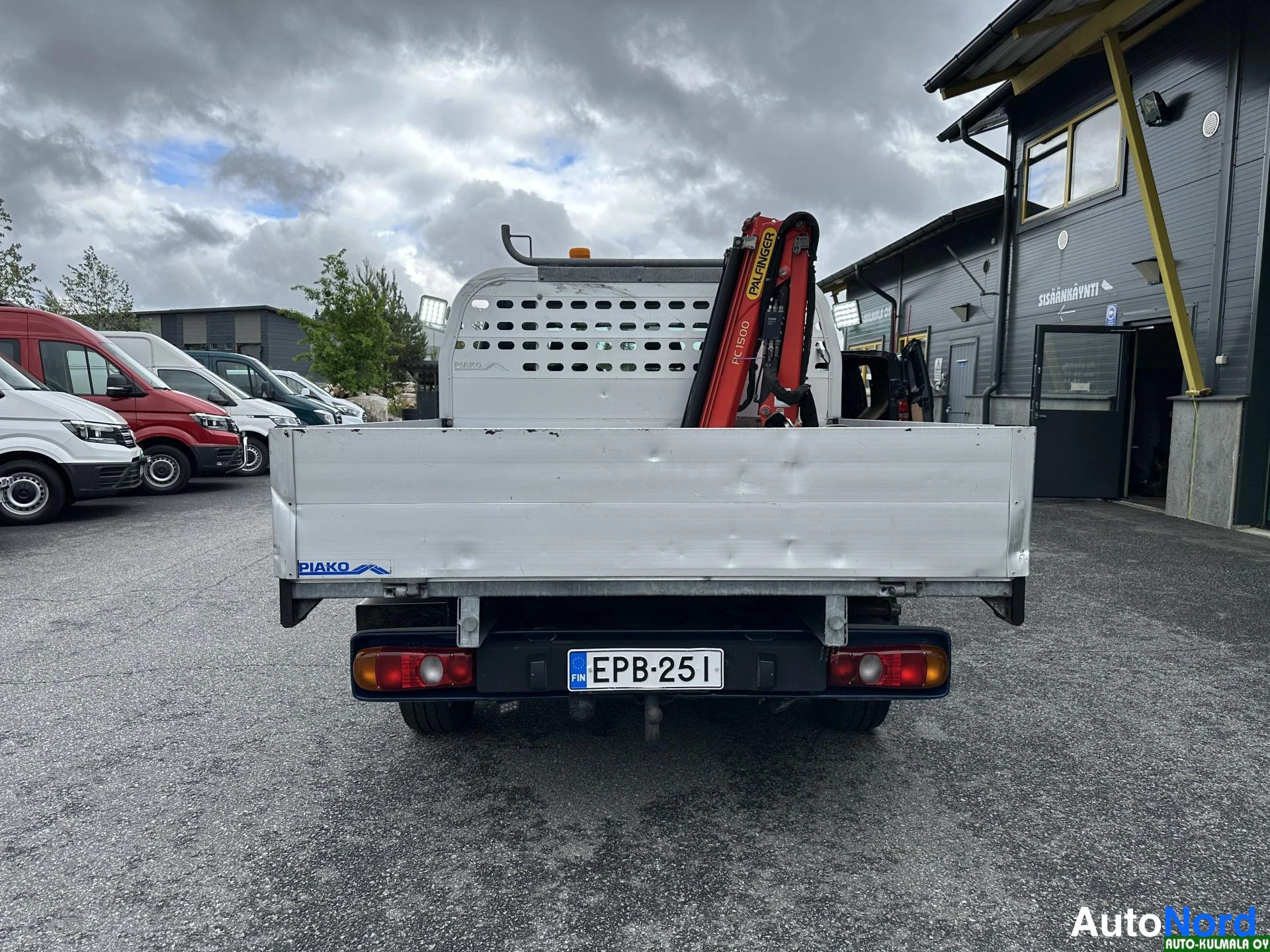 Sininen Volkswagen Transporter 2018, takaa, kuva 20