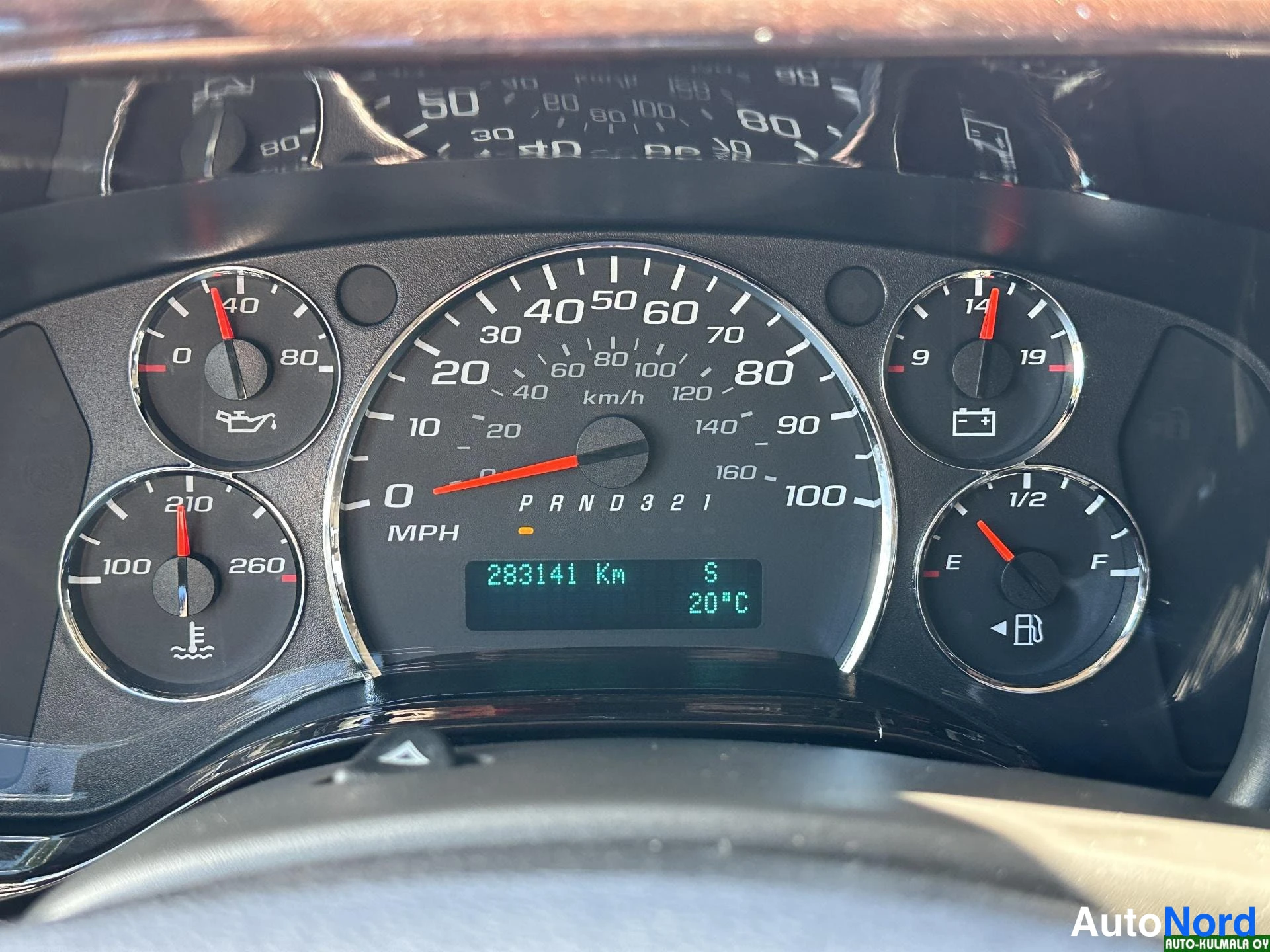 Sininen Chevrolet Express 2010, yksityiskohta, kuva 33