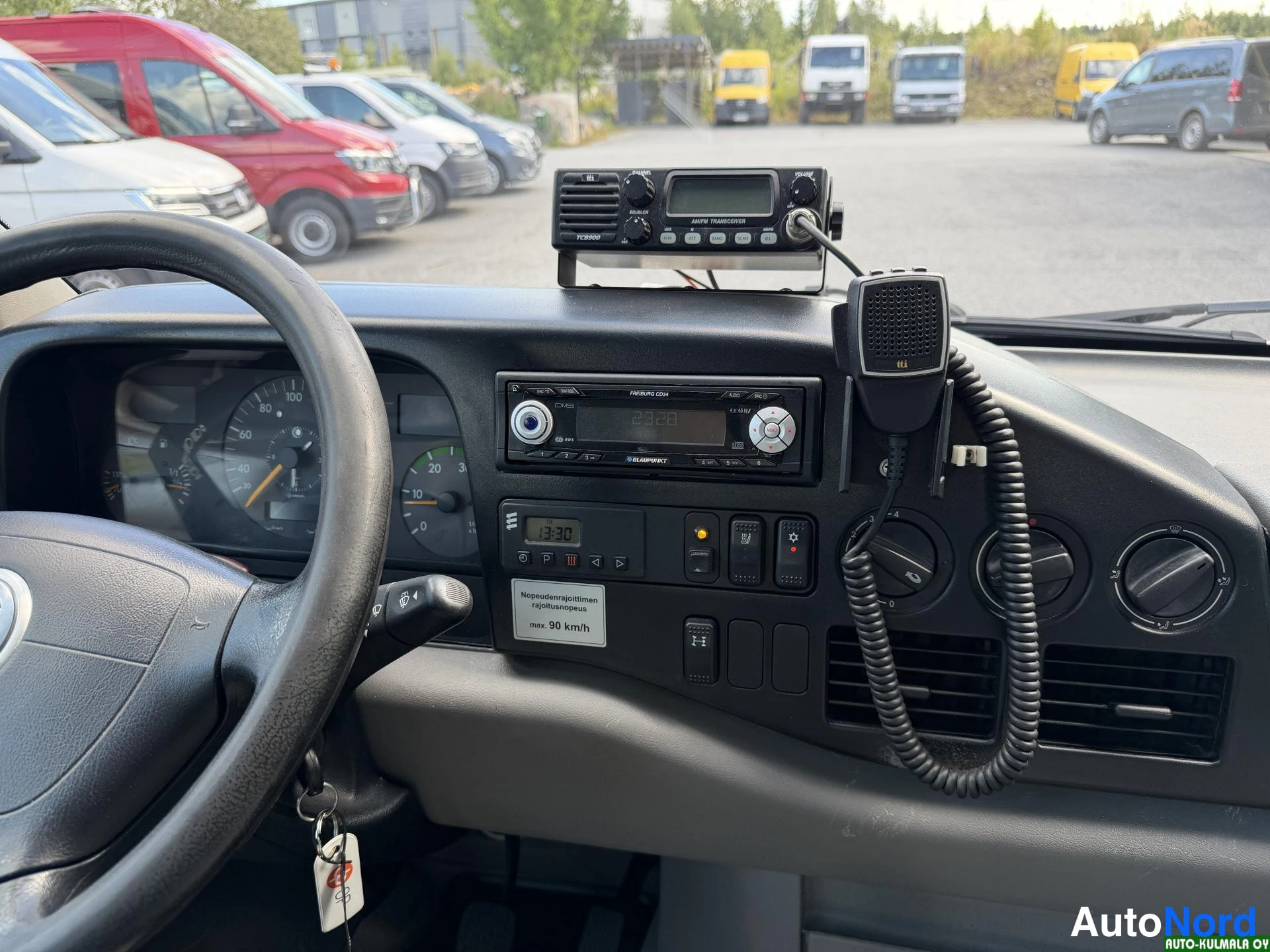 Valkoinen Volkswagen LT 2005, yksityiskohta, kuva 21