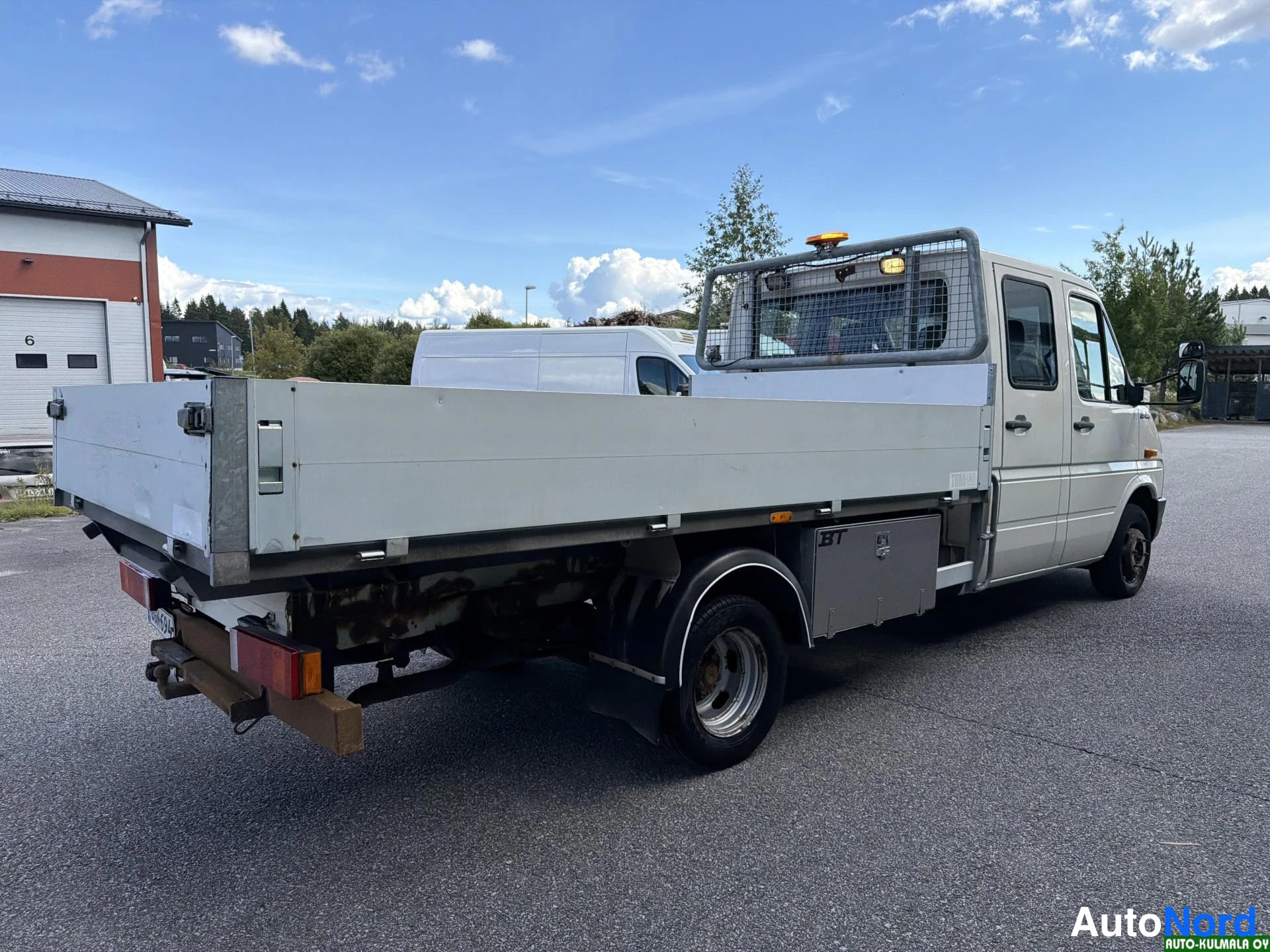 Valkoinen Volkswagen LT 2005, takaviisto, kuva 13