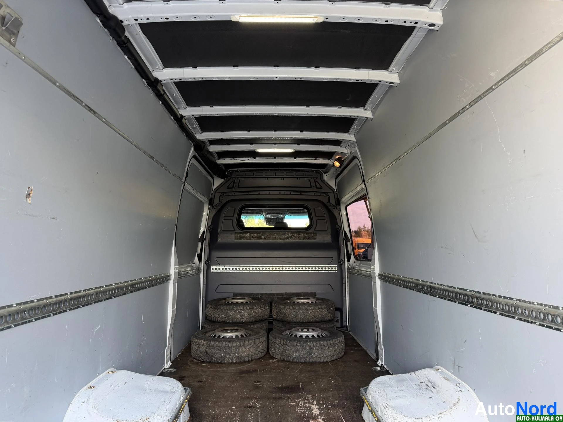 Valkoinen Mercedes-Benz Sprinter 516 CDI 2019, tavaratila, kuva 24