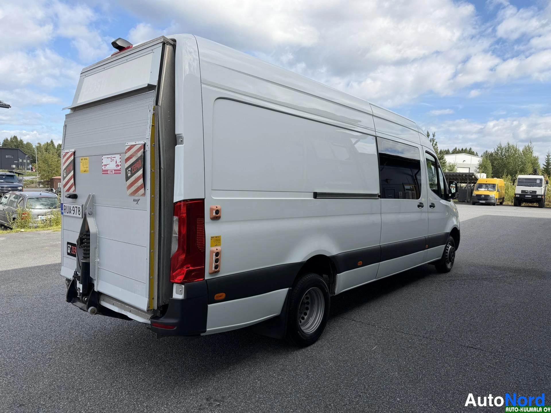 Valkoinen Mercedes-Benz Sprinter 516 CDI 2019, takaviisto, kuva 11