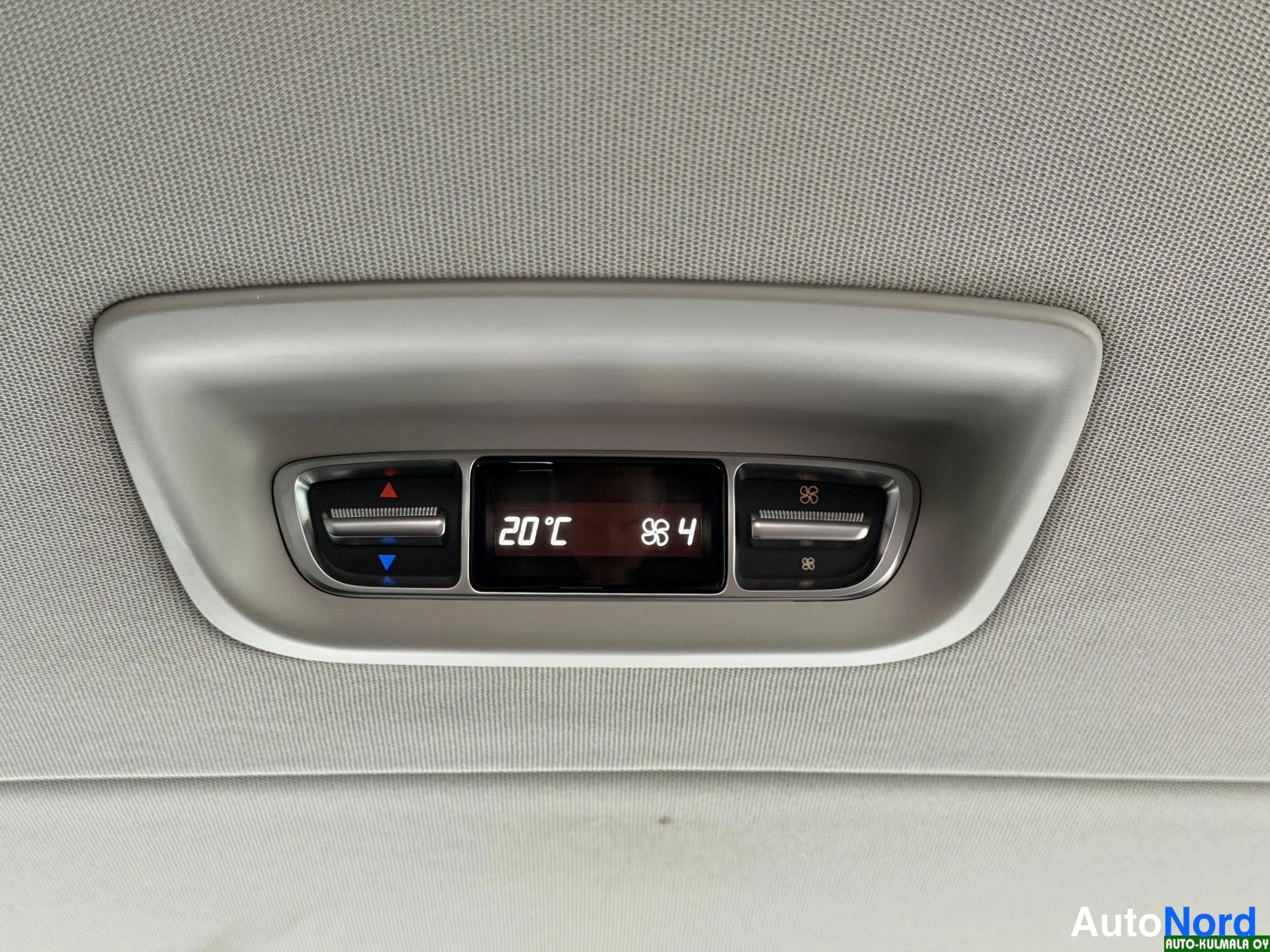 Harmaa Mercedes-Benz V 220 d 4MATIC 2018, yksityiskohta, kuva 30