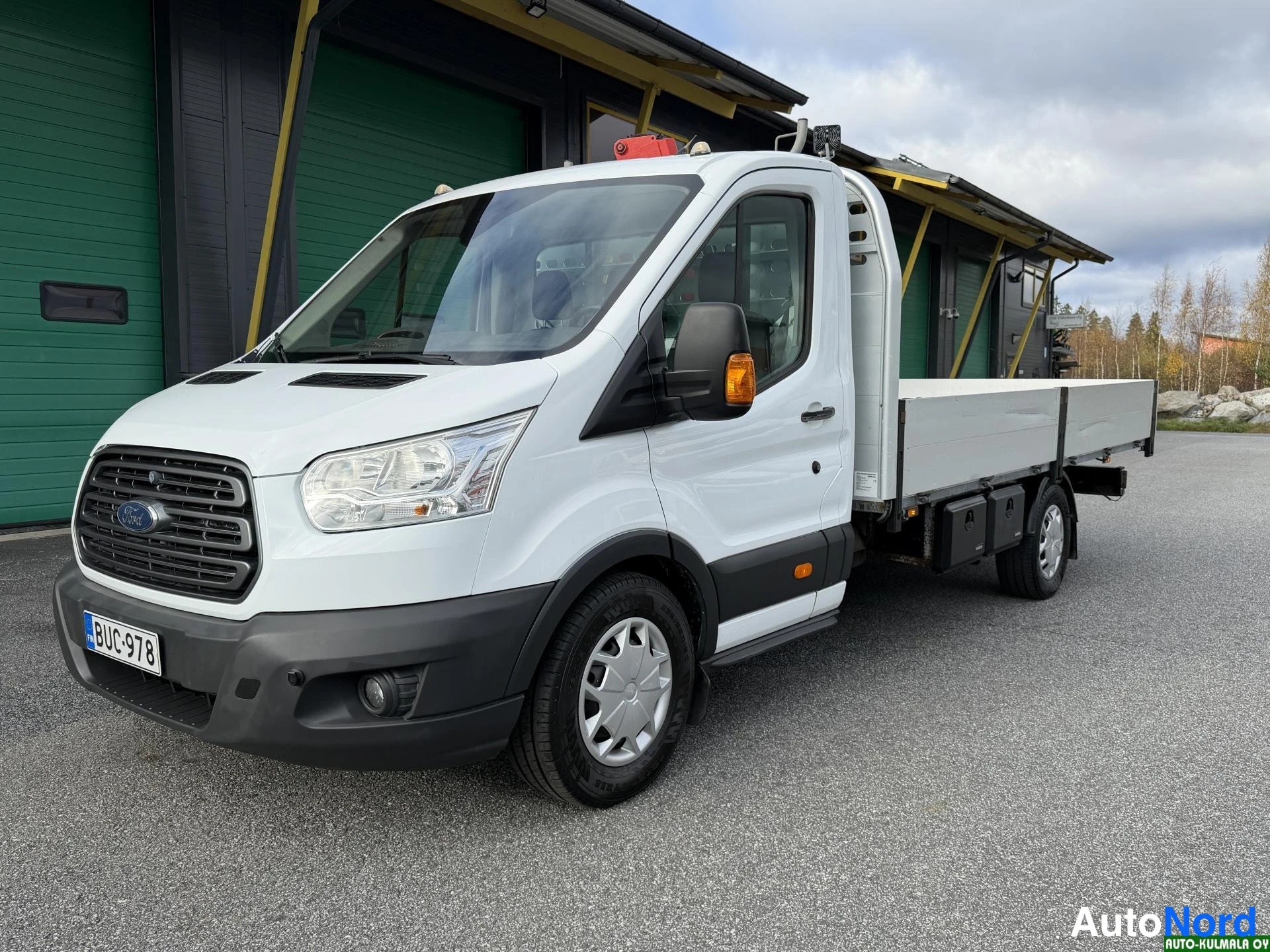 Ford Transit 2.0 TDCi Pitkä Avolava Pakettiauto Nostimella 4.2m lava 2017