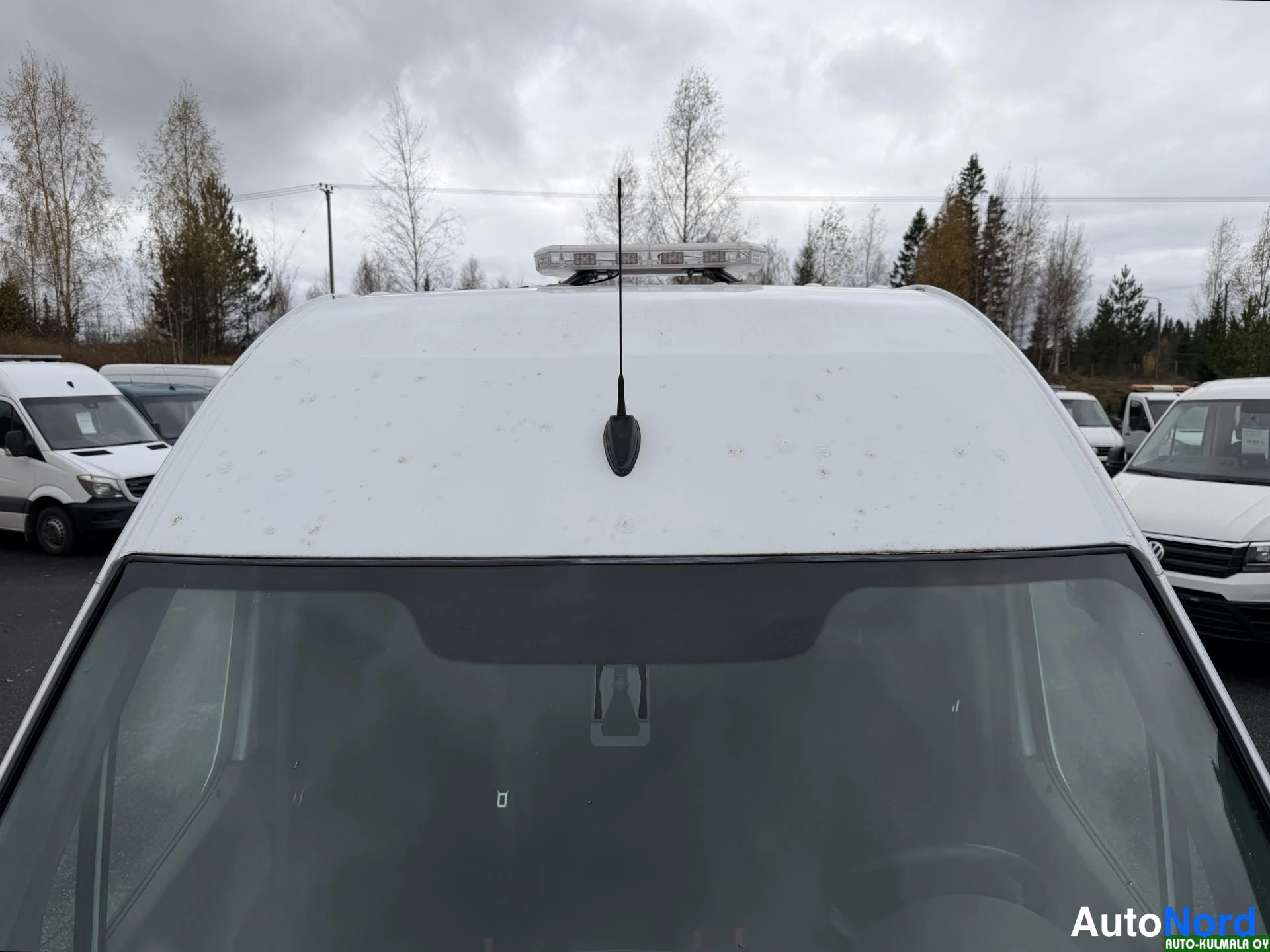 Valkoinen Mercedes-Benz Sprinter 314 CDI 2016, yksityiskohta, kuva 29