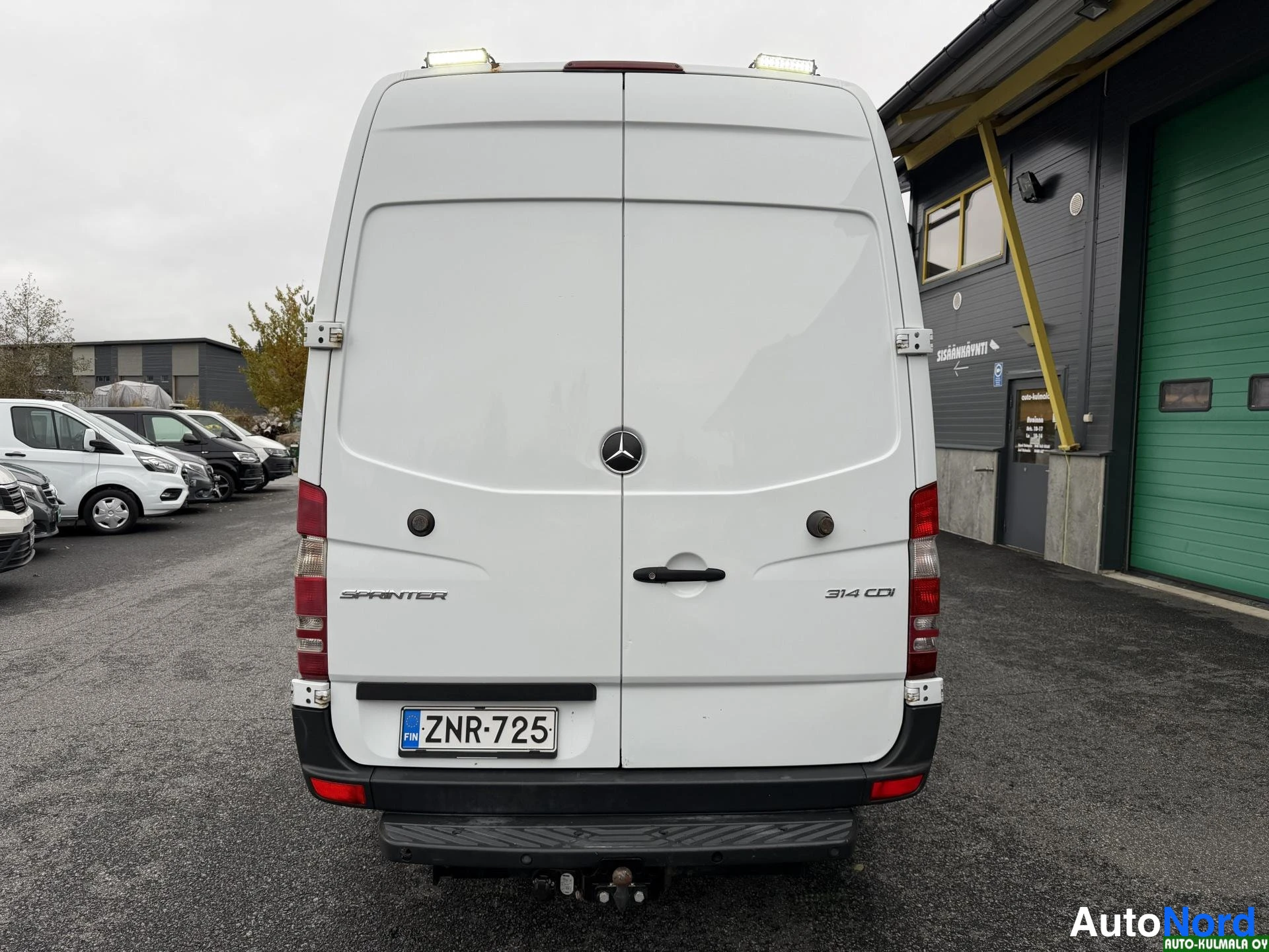 Valkoinen Mercedes-Benz Sprinter 314 CDI 2016, takaa, kuva 12