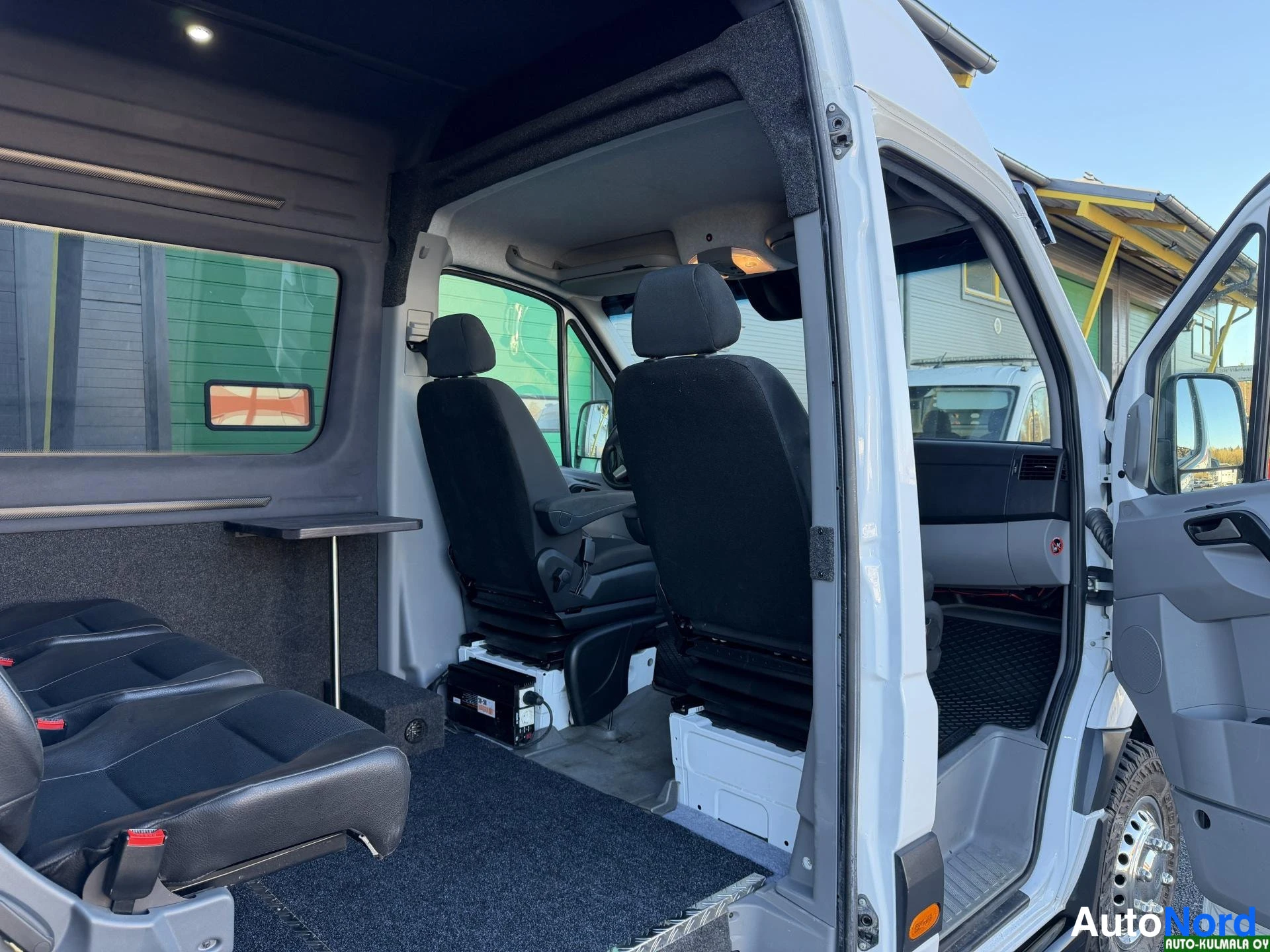 Valkoinen Mercedes-Benz Sprinter 516 CDI 2018, takaistuimet, kuva 24