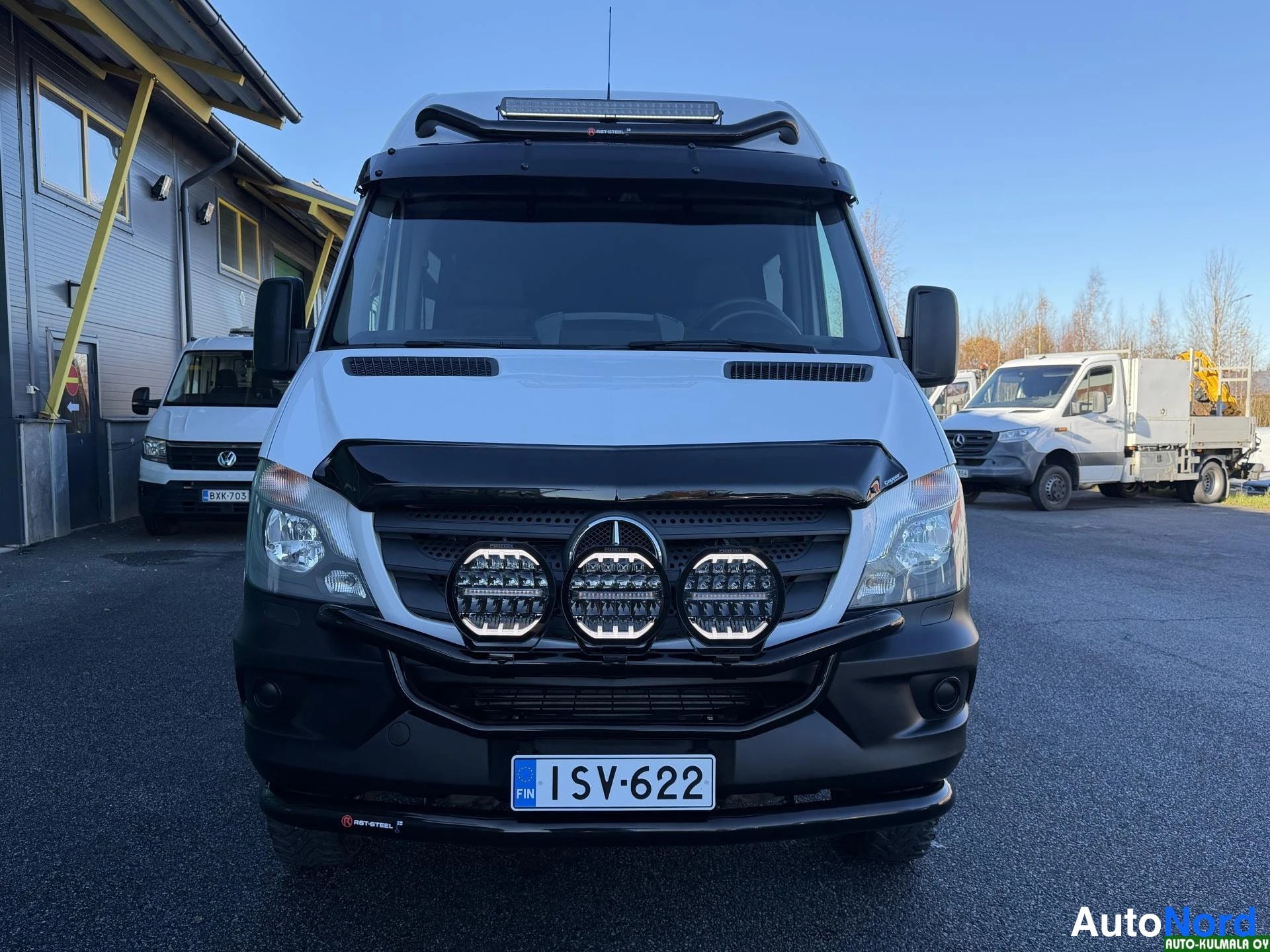 Valkoinen Mercedes-Benz Sprinter 516 CDI 2018, edestä, kuva 5