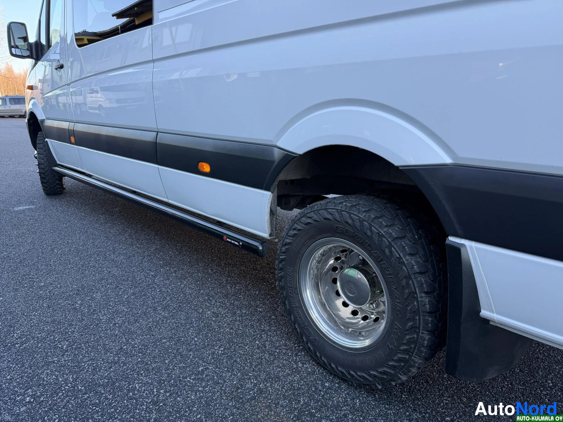Valkoinen Mercedes-Benz Sprinter 516 CDI 2018, sivulta, kuva 10