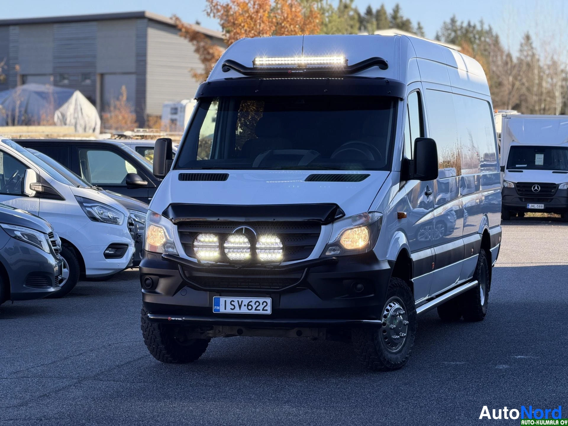 Valkoinen Mercedes-Benz Sprinter 516 CDI 2018, etuviisto, keula vasemmalle, kuva 2