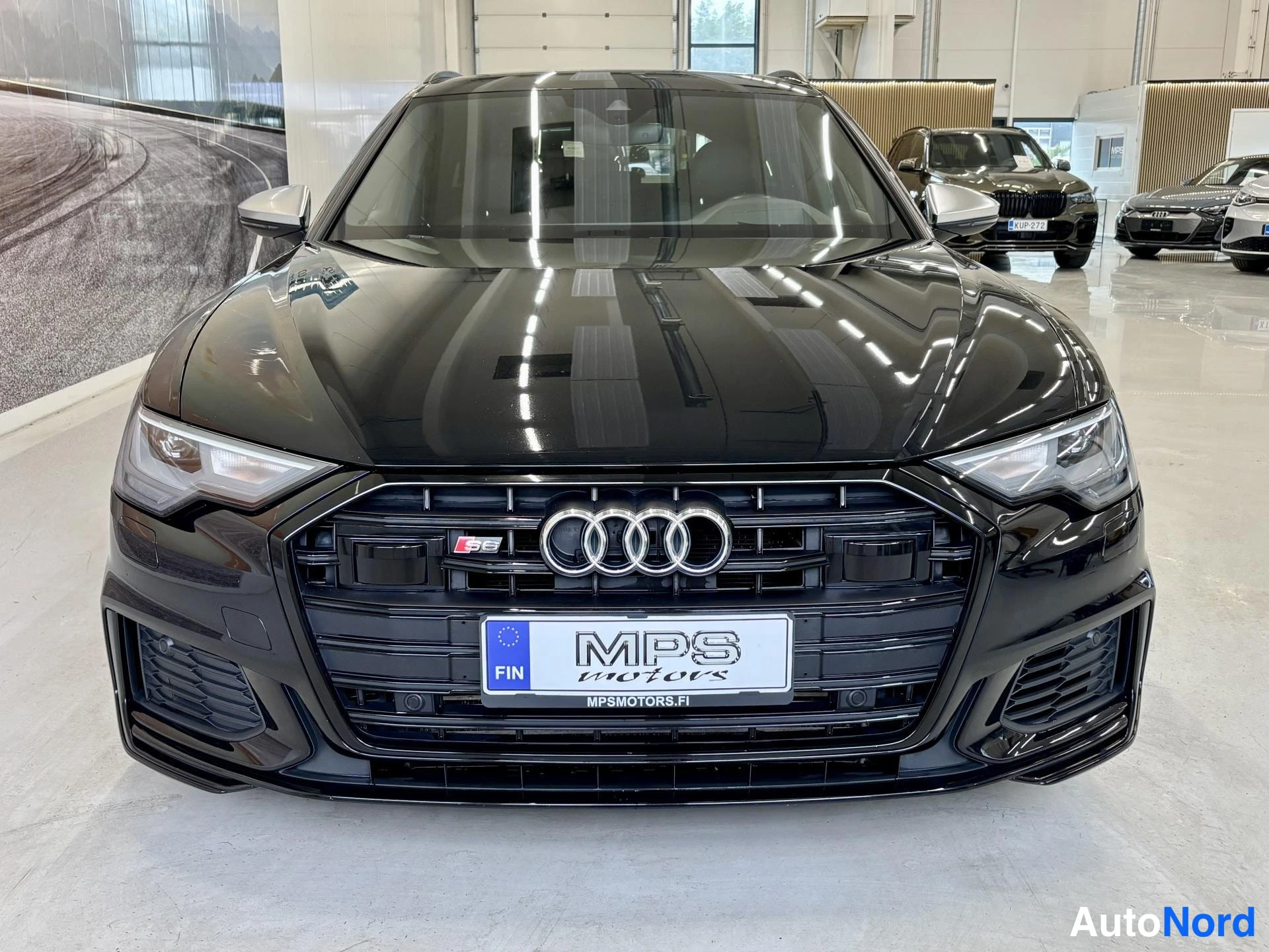 Musta Audi S6 2020, edestä, kuva 7