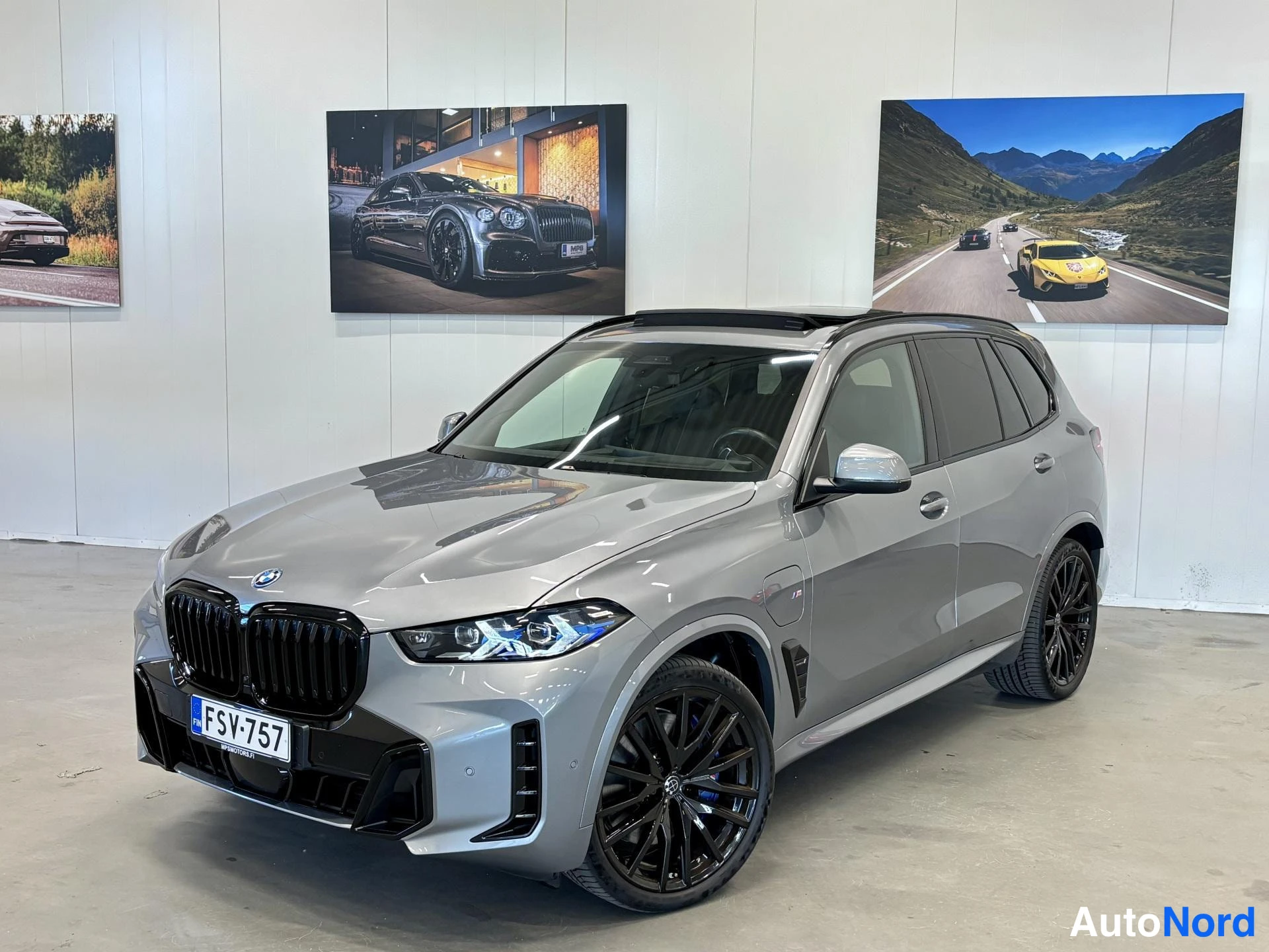 Hopea BMW X5 2024, etuviisto, keula vasemmalle, kuva 3