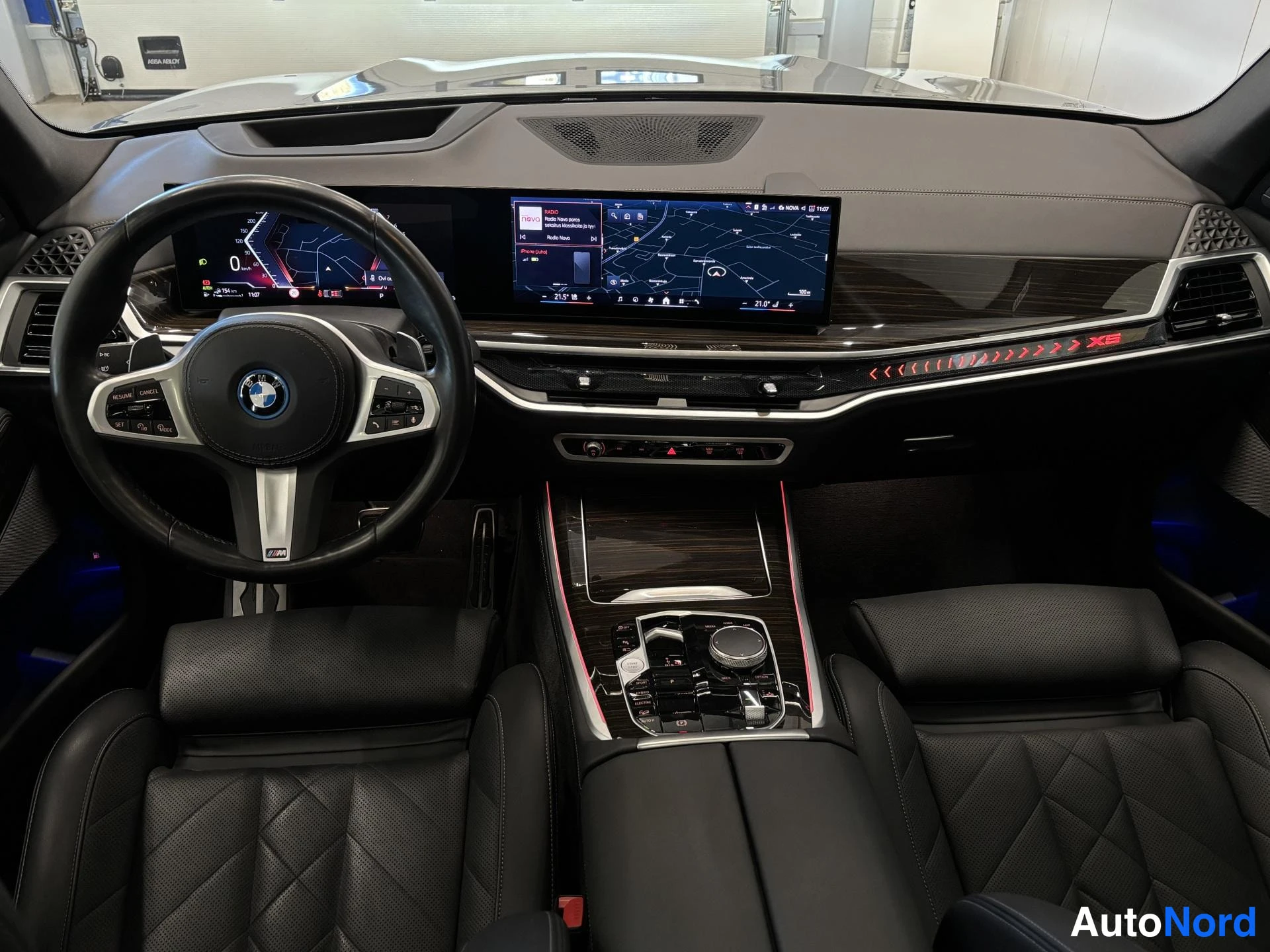 Hopea BMW X5 2024, ohjaamo, kuva 11