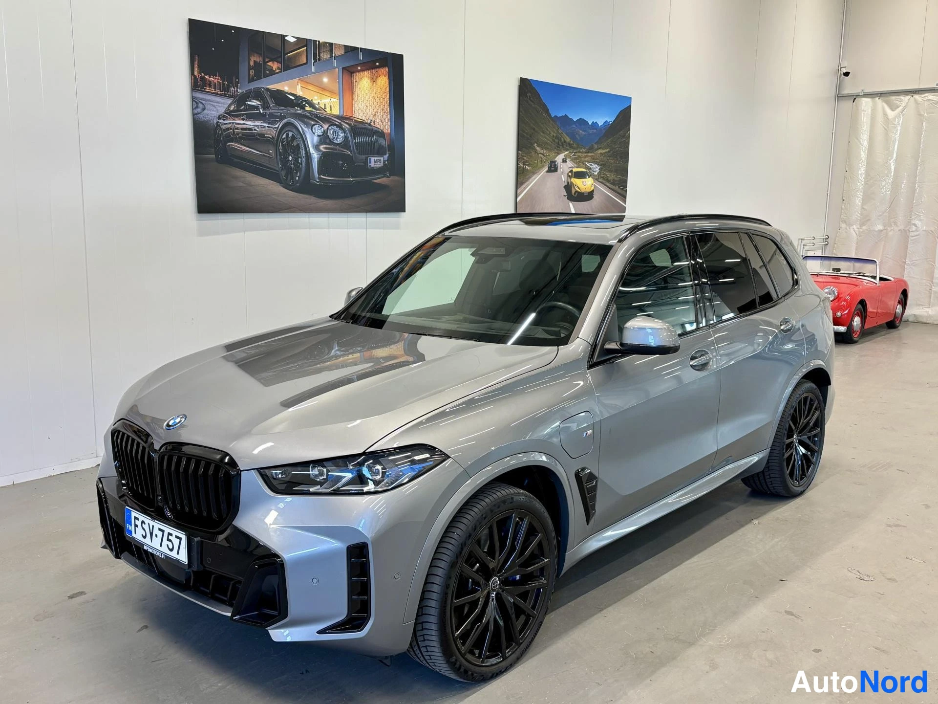 Hopea BMW X5 2024, etuviisto, keula vasemmalle, kuva 6