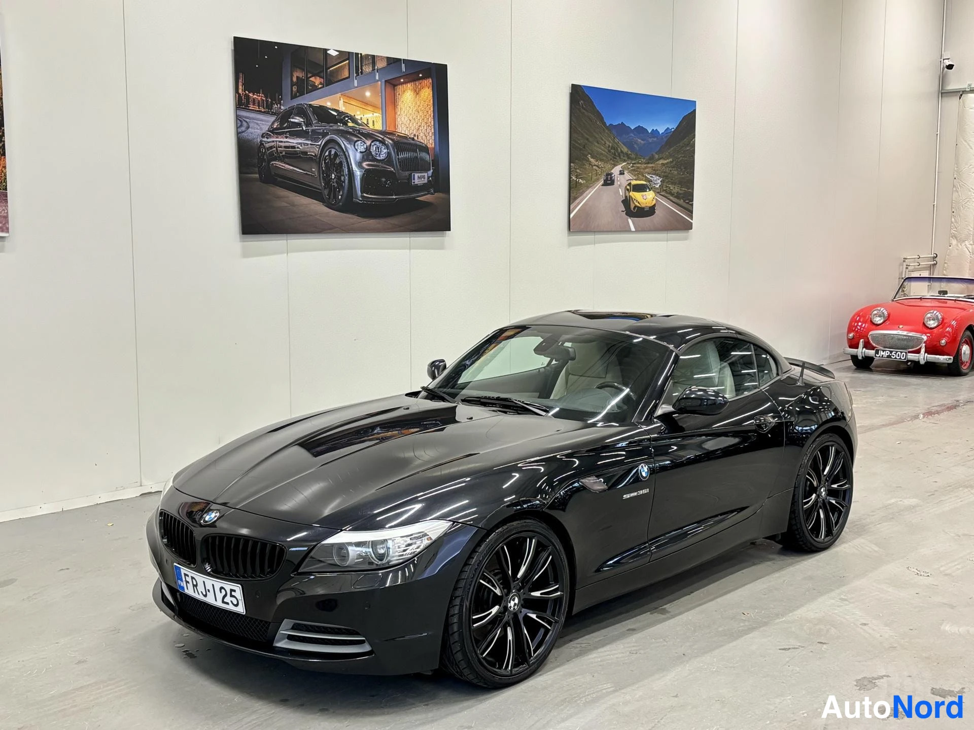Musta BMW Z4 35i 2010, etuviisto, keula vasemmalle, kuva 7