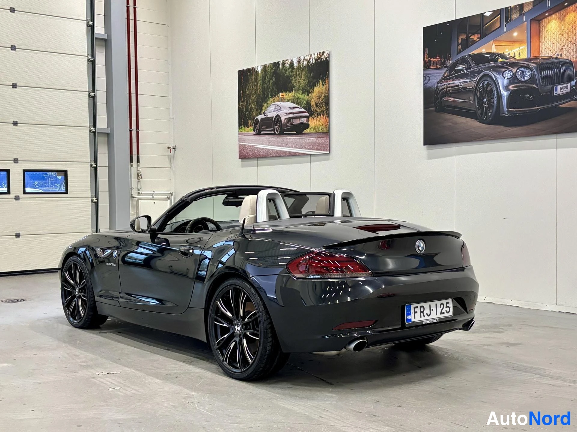 Musta BMW Z4 35i 2010, takaviisto, kuva 10