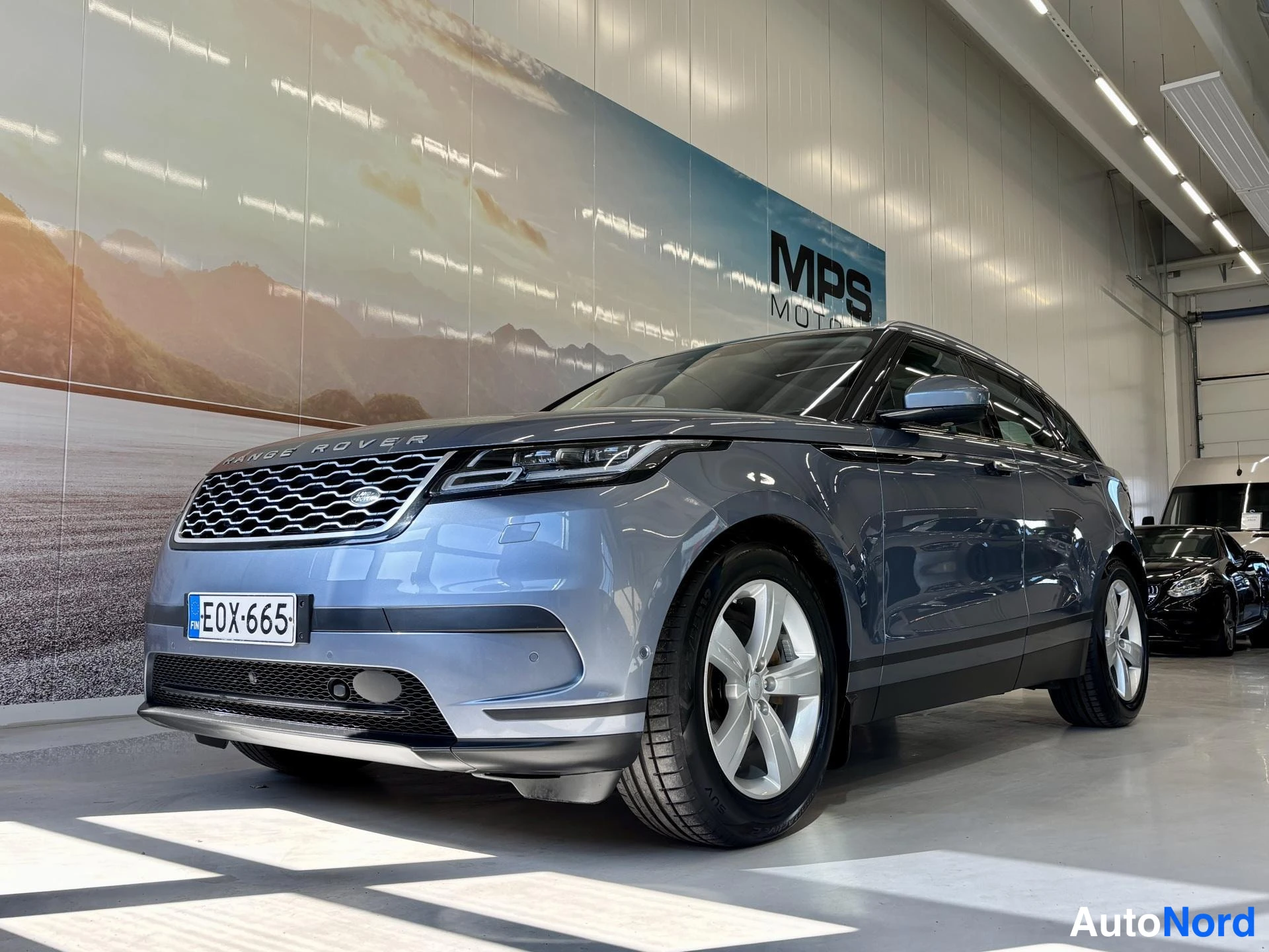 Harmaa Land Rover Range Rover 2018, etuviisto, keula vasemmalle, kuva 3