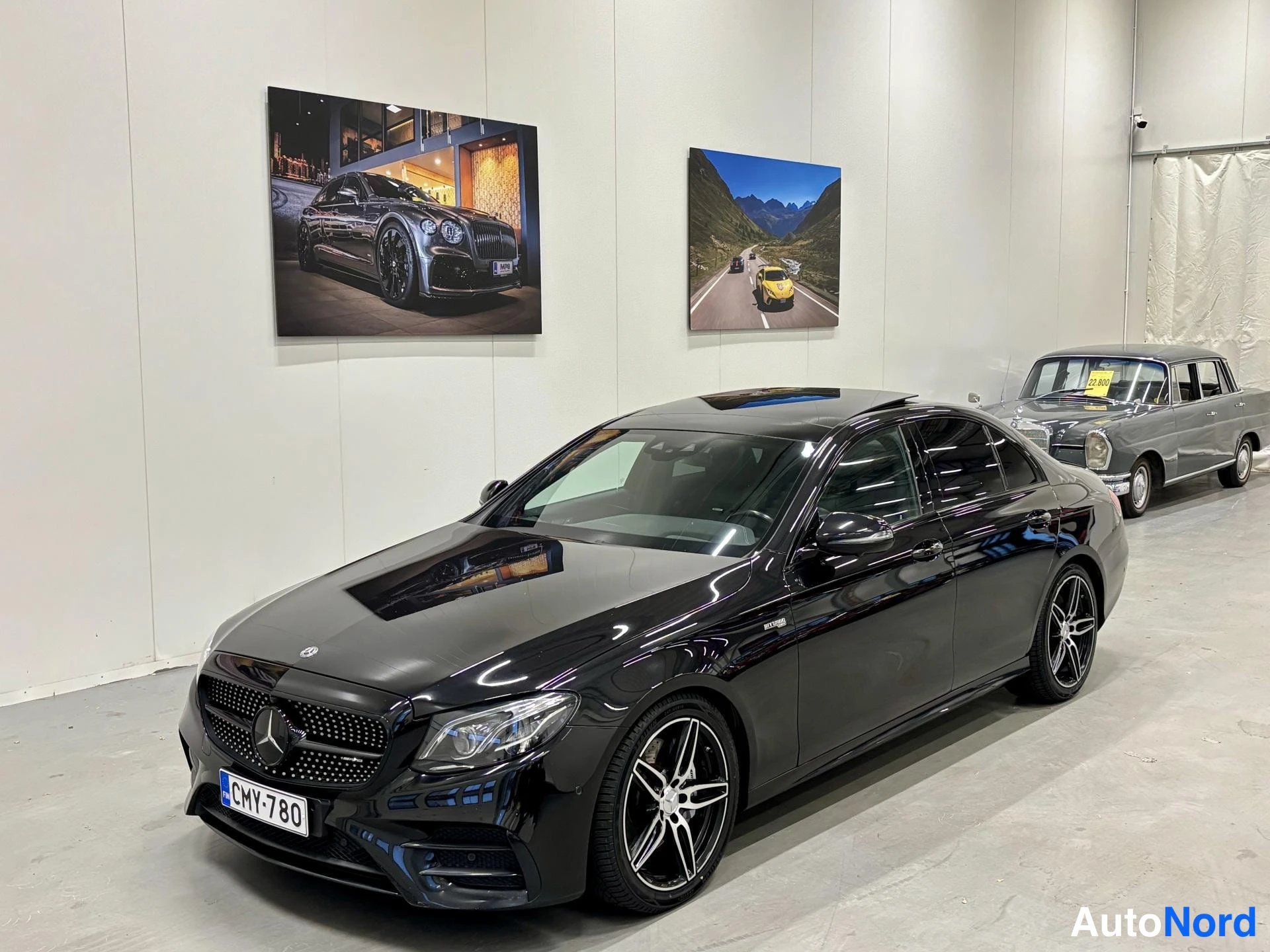 Musta Mercedes-Benz E 43 2018, etuviisto, keula vasemmalle, kuva 5