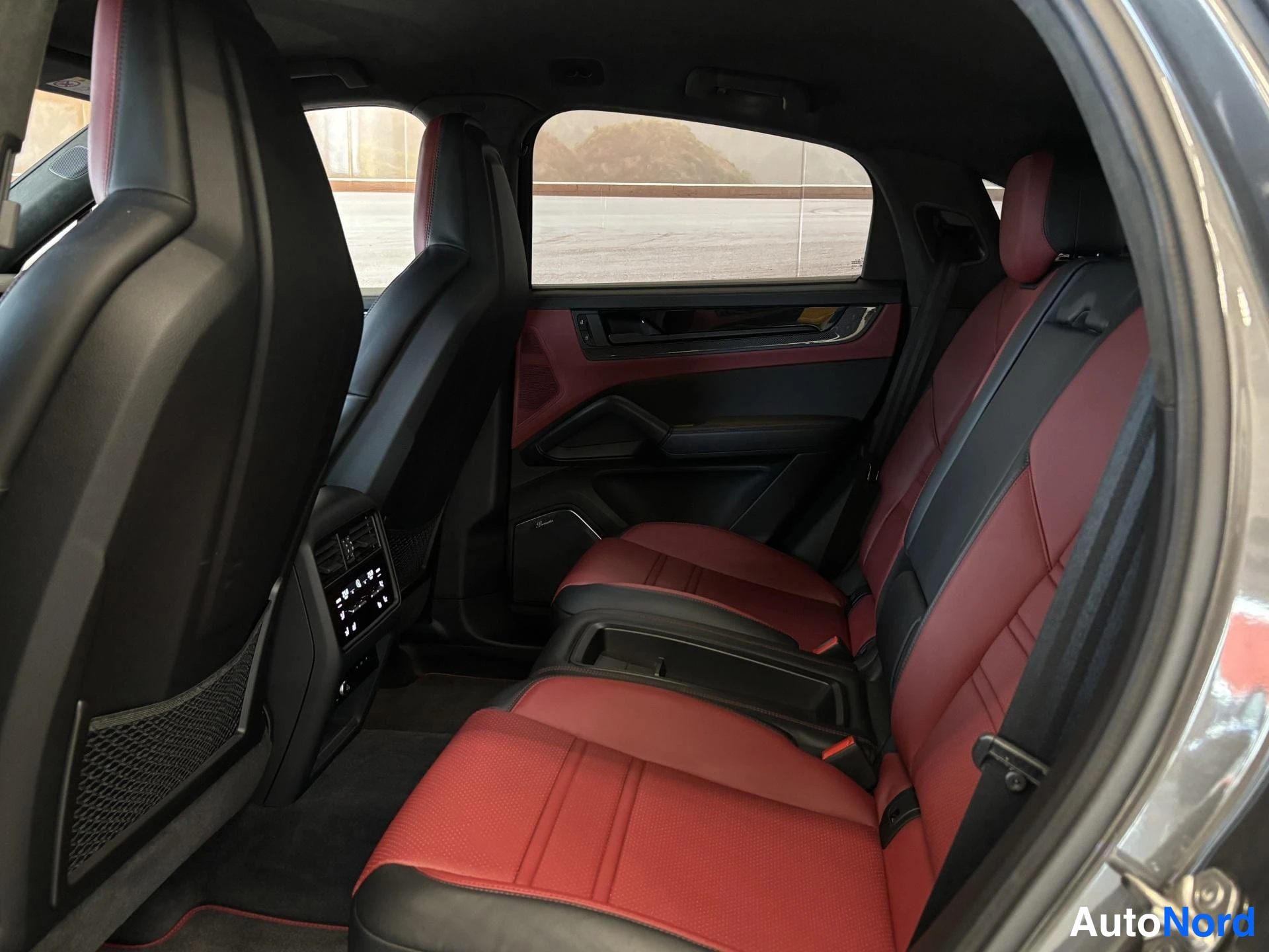 Grey Porsche Cayenne 2024, rear seats, photo 21