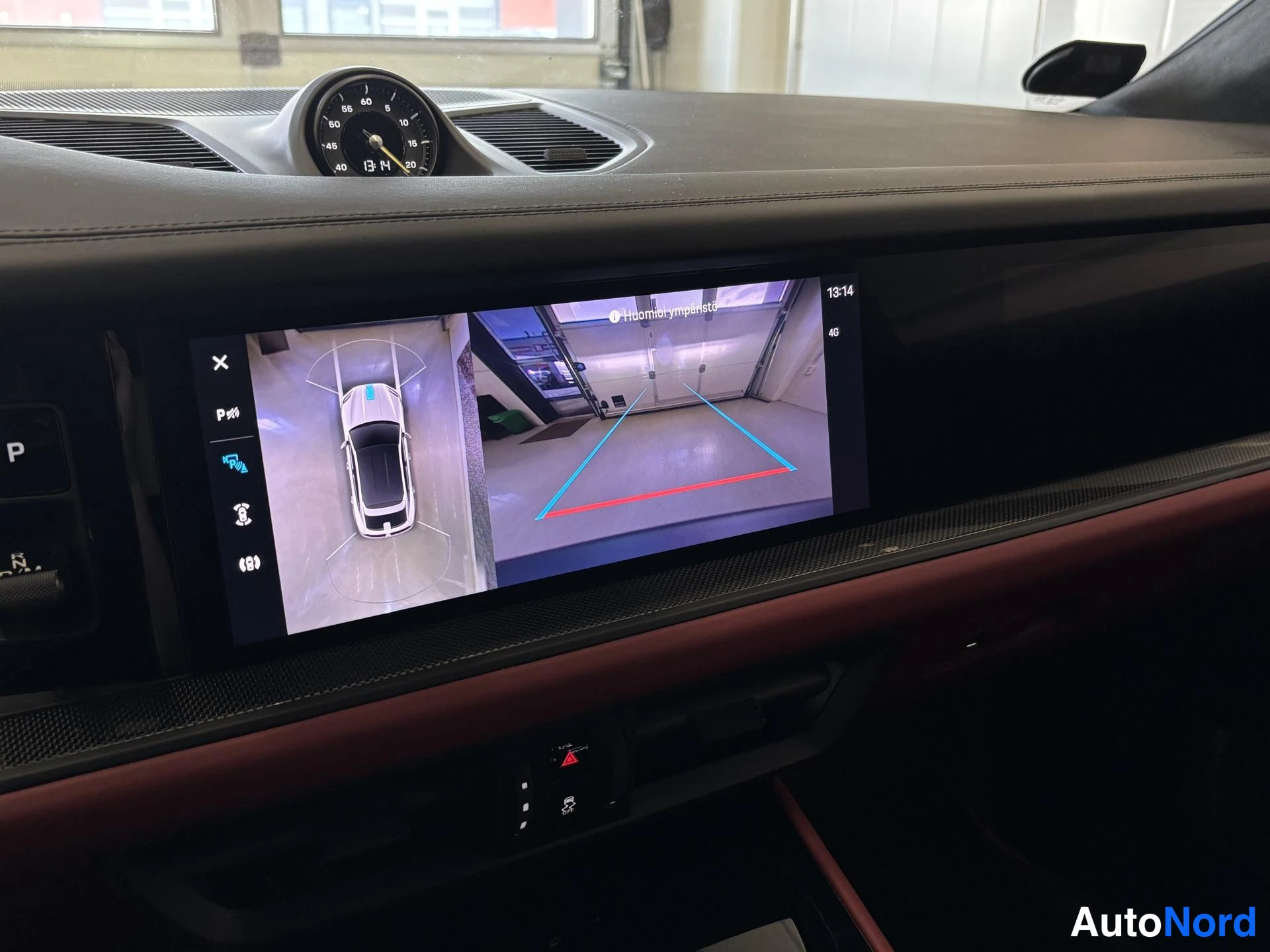 Grey Porsche Cayenne 2024, cockpit, photo 17