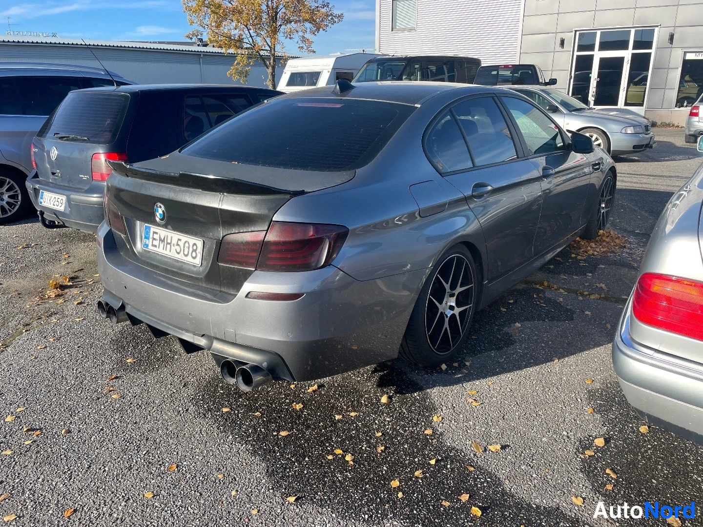 Harmaa BMW 525d xDrive 2013, takaviisto, kuva 4