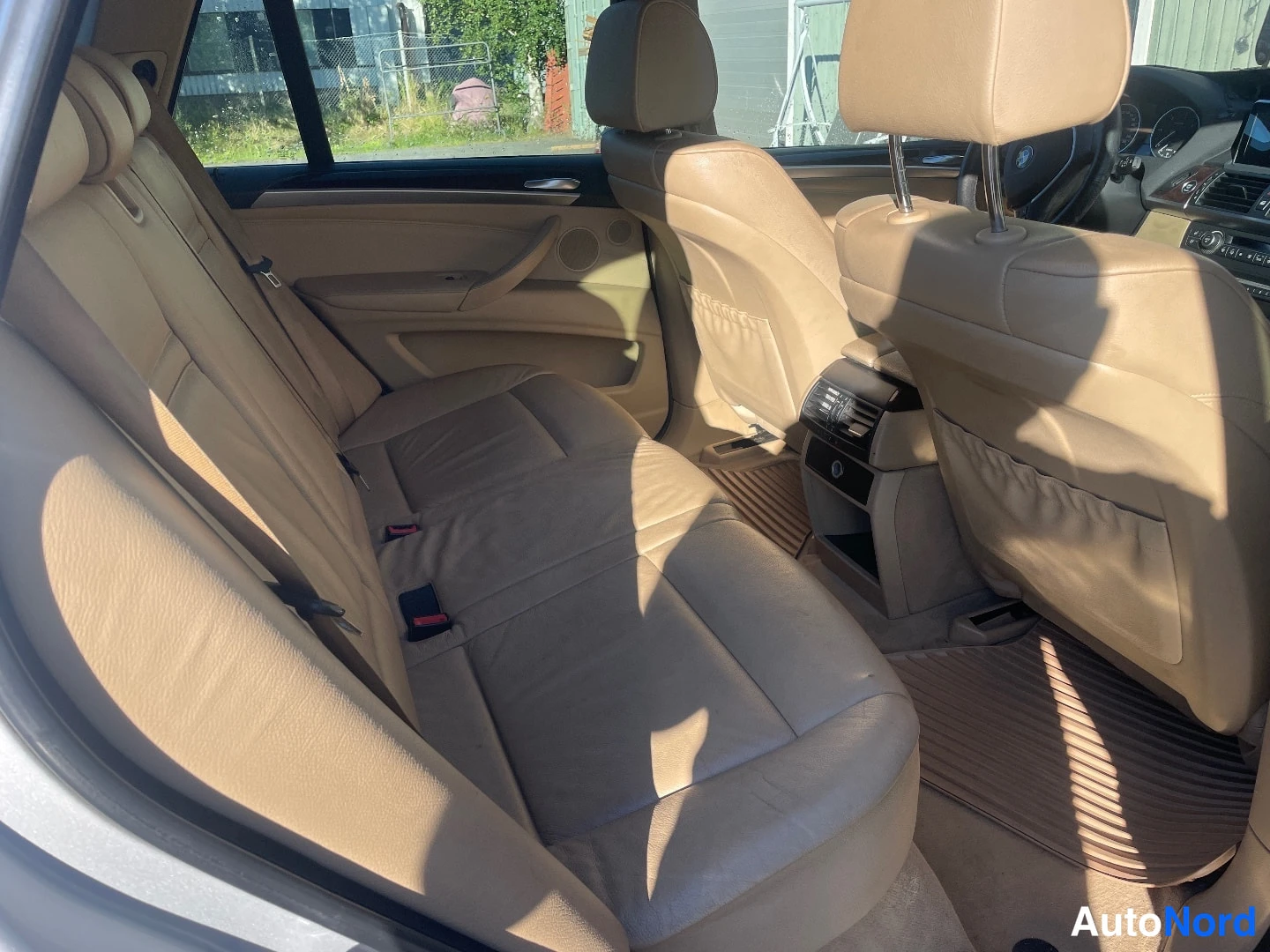 Harmaa BMW X5 xDrive30d 2007, takaistuimet, kuva 8