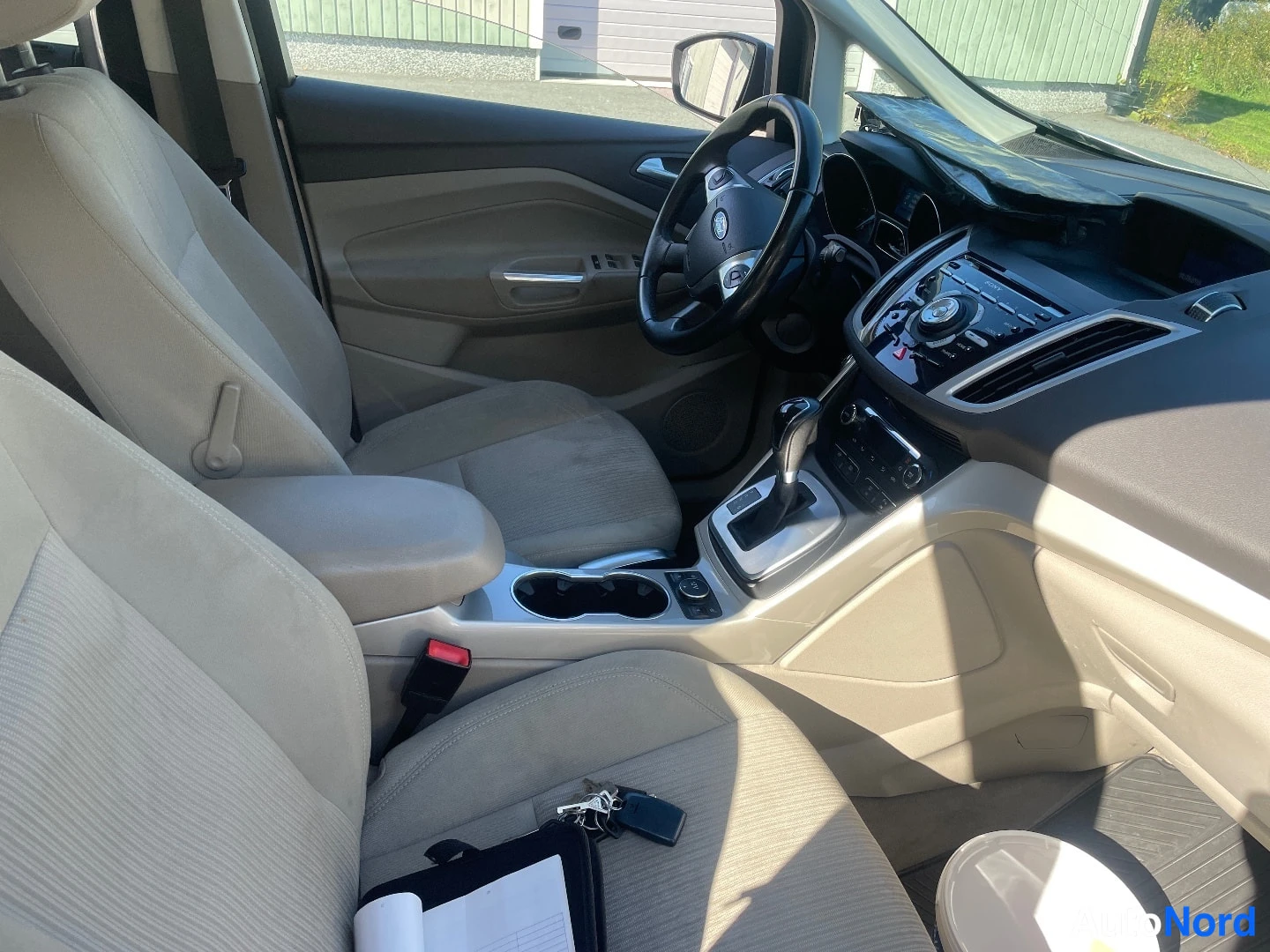 Hopea Ford Grand C-Max 2014, ohjaamo, kuva 5