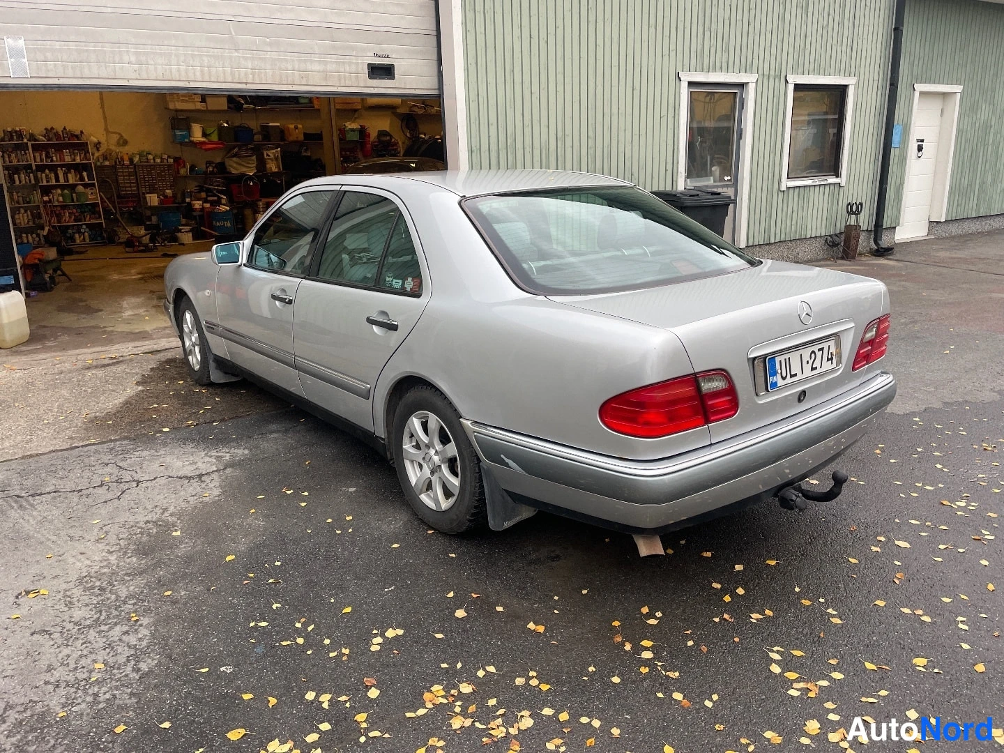 Harmaa Mercedes-Benz 290 1997, takaviisto, kuva 4